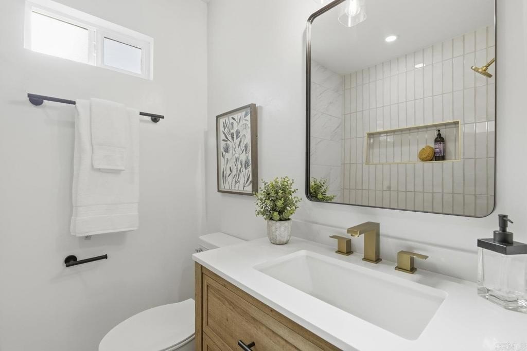 Escondido, California, 92027, United States, 3 Bedrooms Bedrooms, ,2 BathroomsBathrooms,Residential,For Sale,1990327