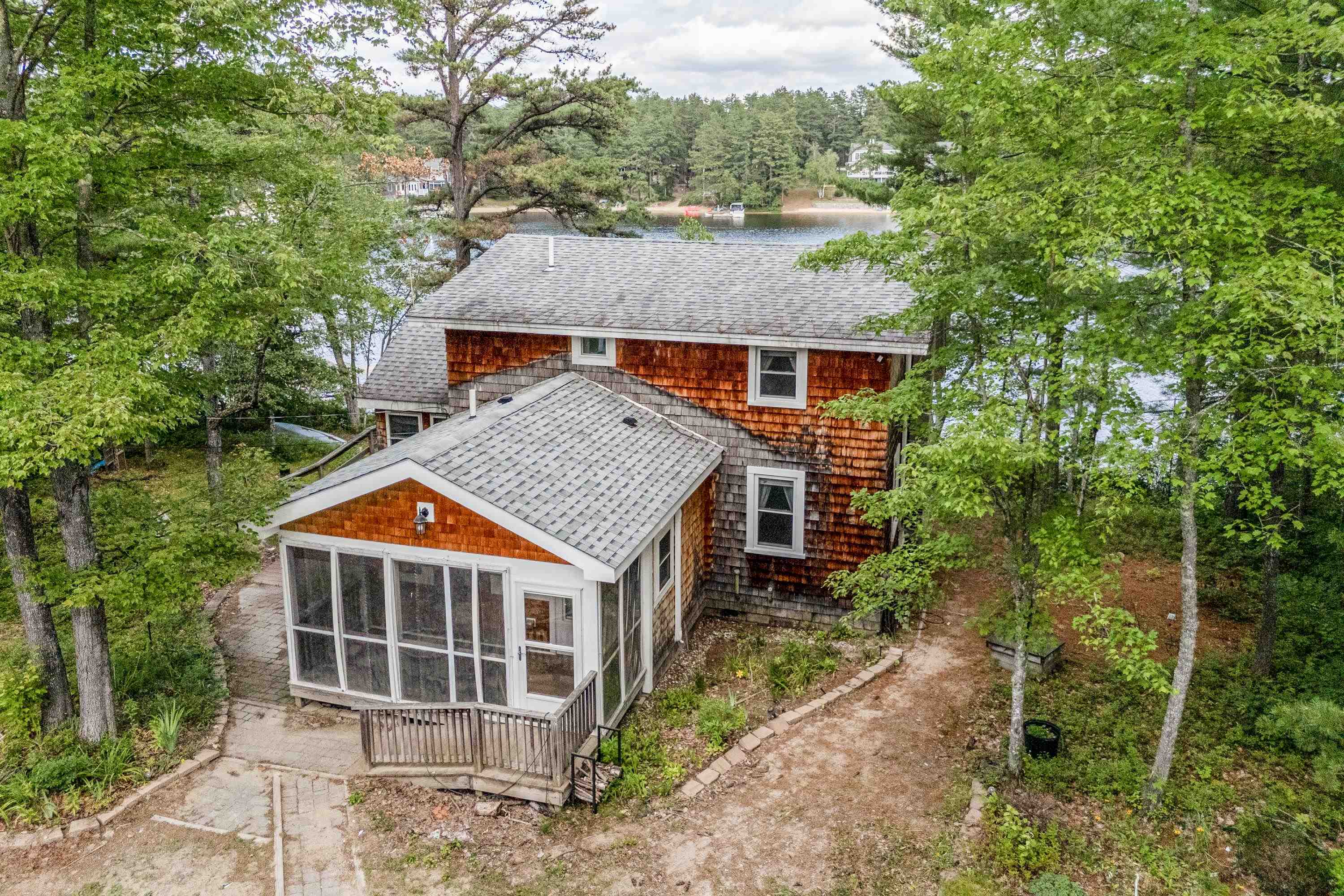 Ossipee, New Hampshire, 03814, United States, 2 Bedrooms Bedrooms, ,2 BathroomsBathrooms,Residential,For Sale,1895643