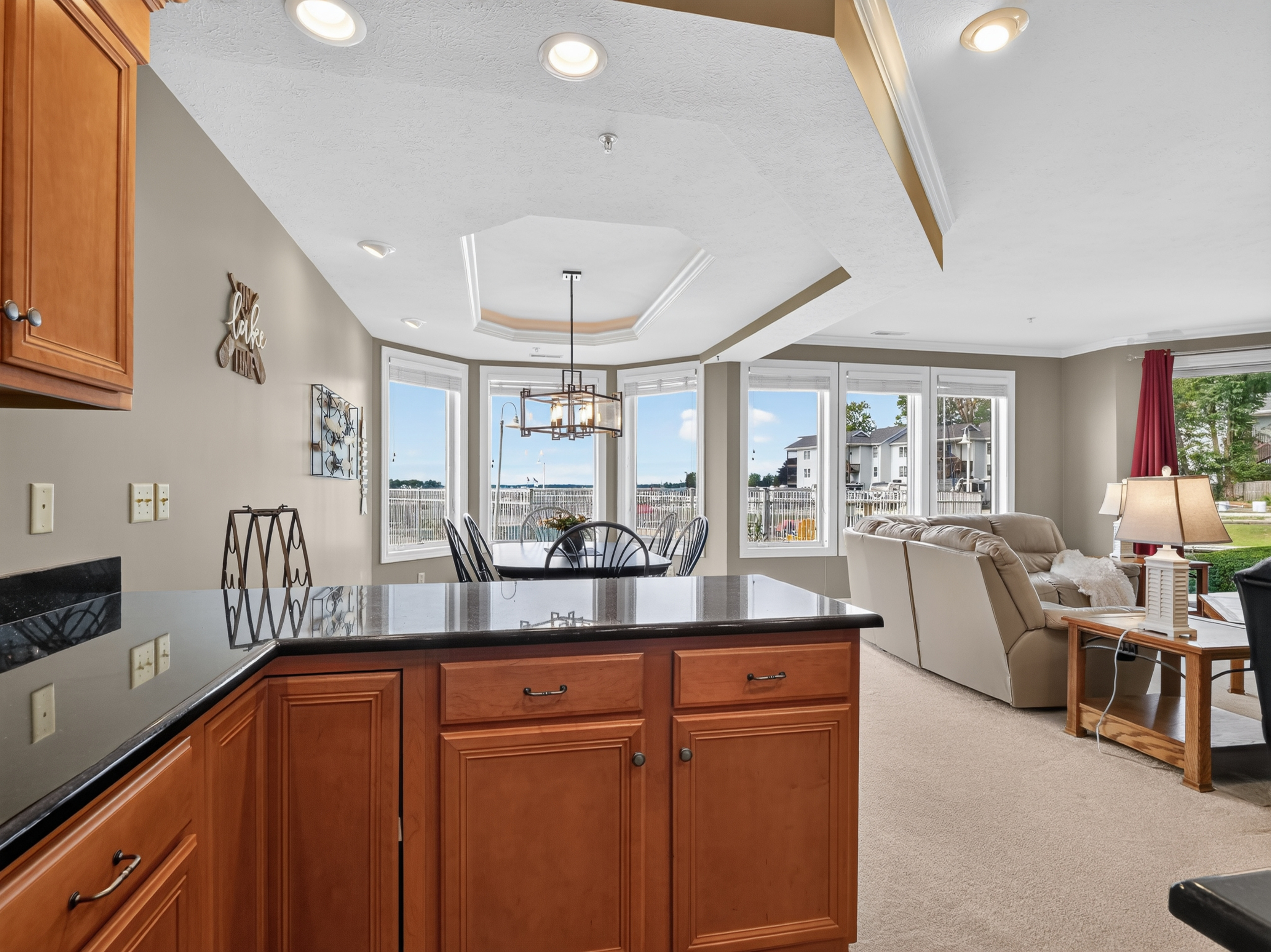  Ground Floor Condo with Sunset Lake Views - 物件實景