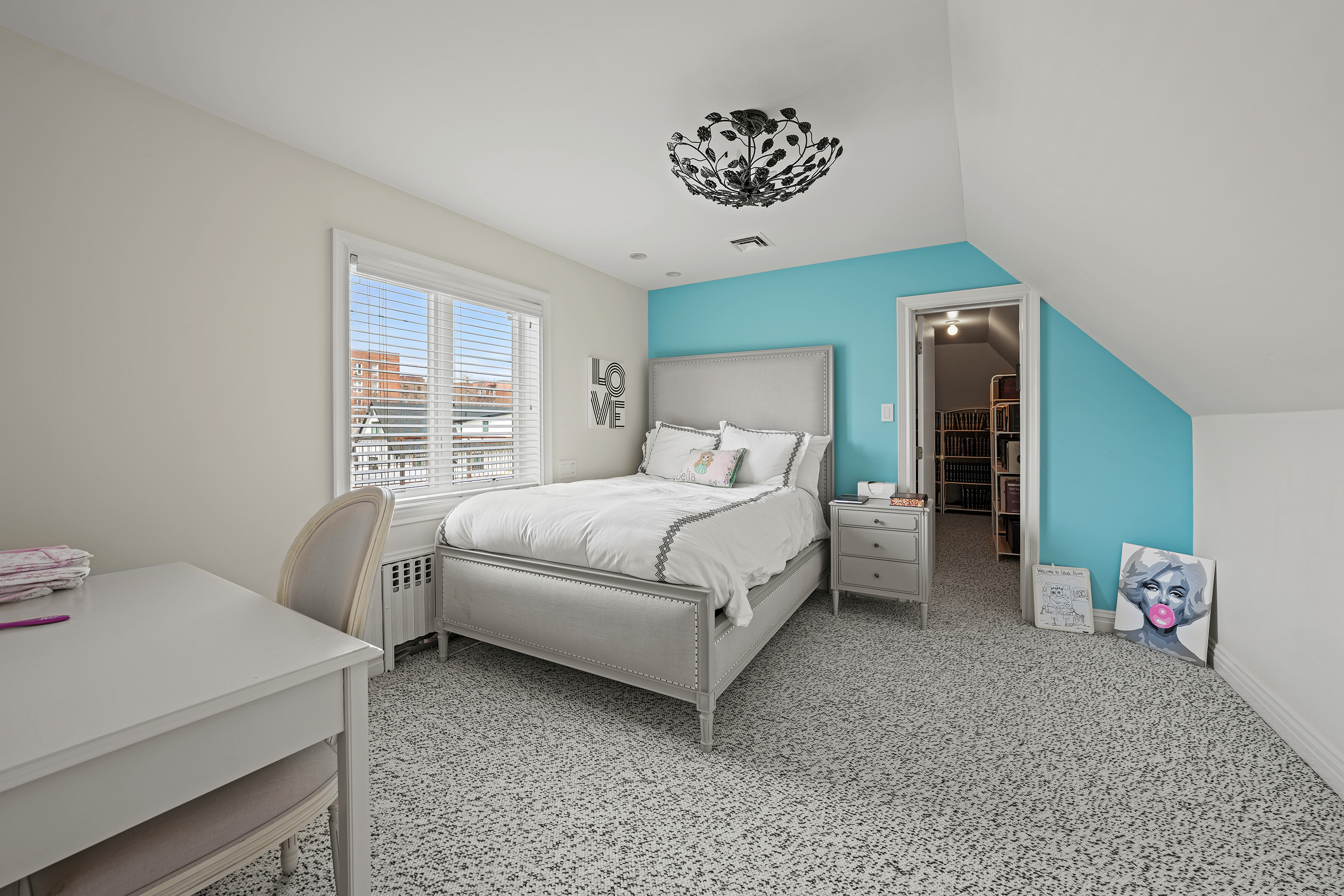 Brooklyn, New York, 11230, United States, 6 Bedrooms Bedrooms, ,5 BathroomsBathrooms,Residential,For Sale,1780771