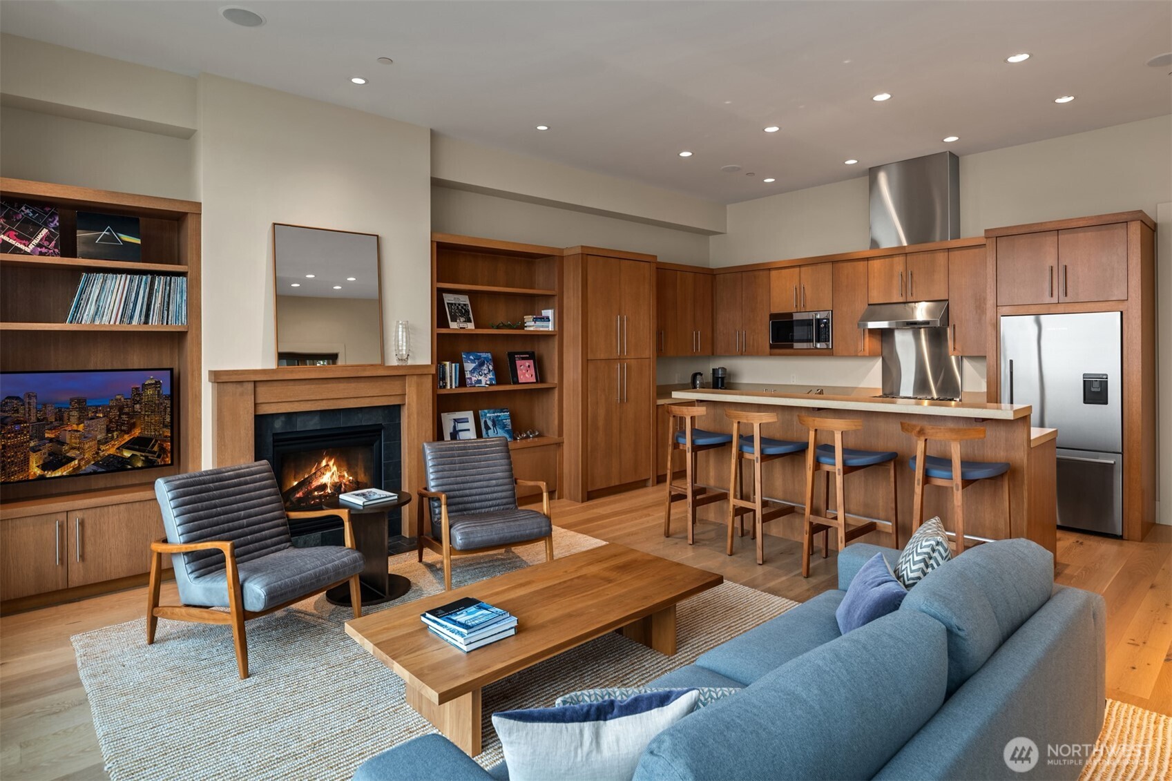 Seattle, Washington, 98105, United States, 6 Bedrooms Bedrooms, ,5 BathroomsBathrooms,Residential,For Sale,1993389