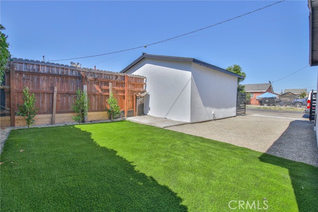 Los Angeles, California, 90061, United States, 2 Bedrooms Bedrooms, ,2 BathroomsBathrooms,Residential,For Sale,1981652