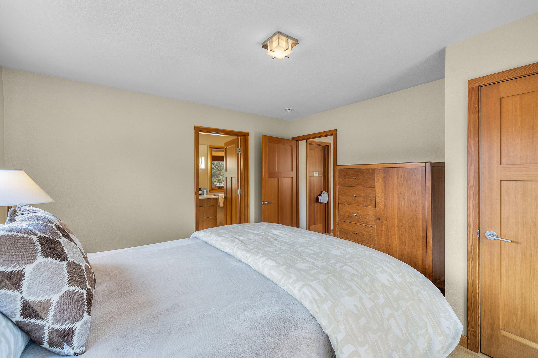 9210 NE Smith Rock Loop, Terrebonne, Oregon, 97760, United States, 2 Bedrooms Bedrooms, ,3 BathroomsBathrooms,Residential,For Sale,9210 NE Smith Rock Loop,1591545