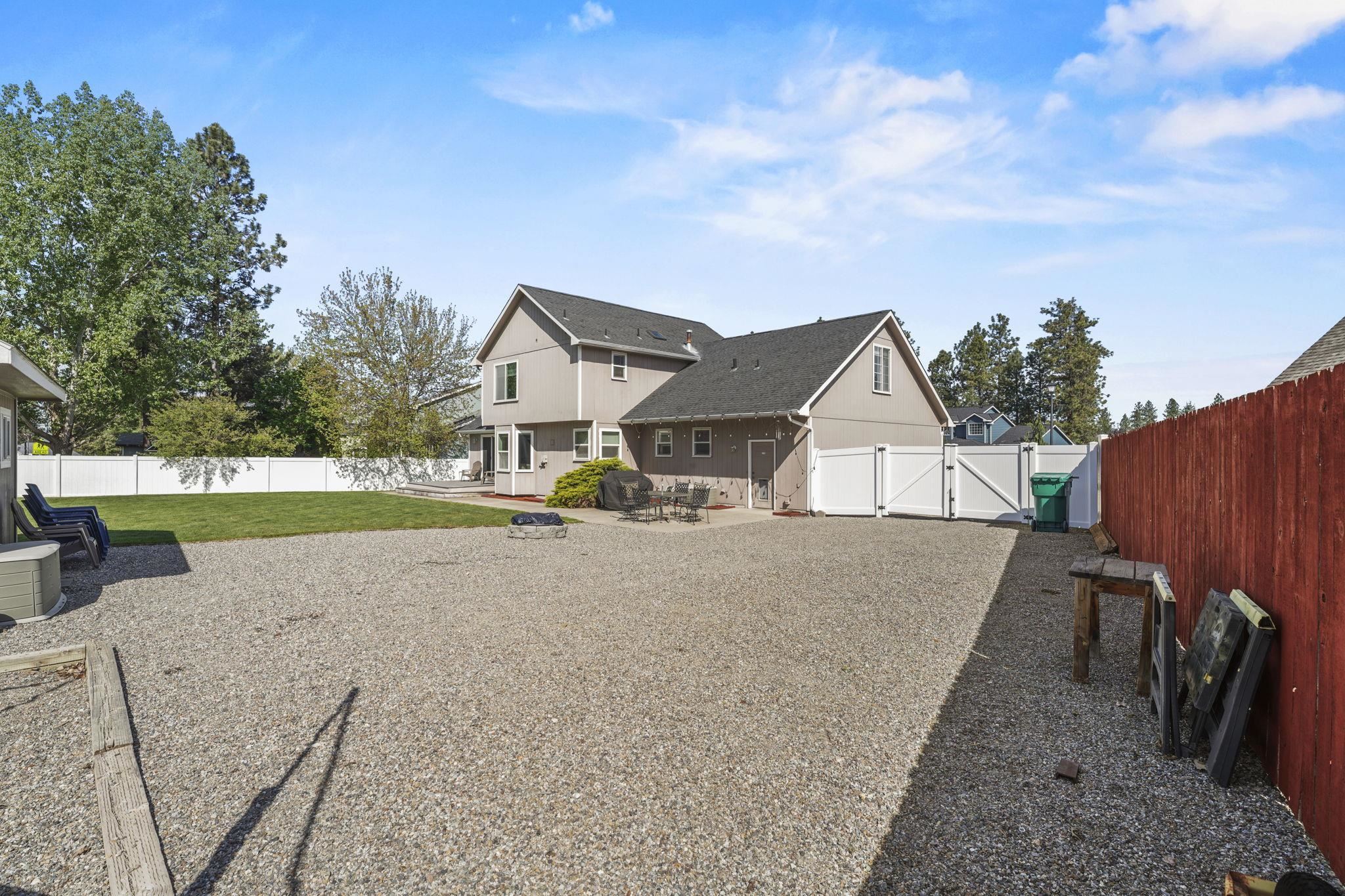 Mead, Washington, 99021, United States, 4 Bedrooms Bedrooms, ,4 BathroomsBathrooms,Residential,For Sale,1955187