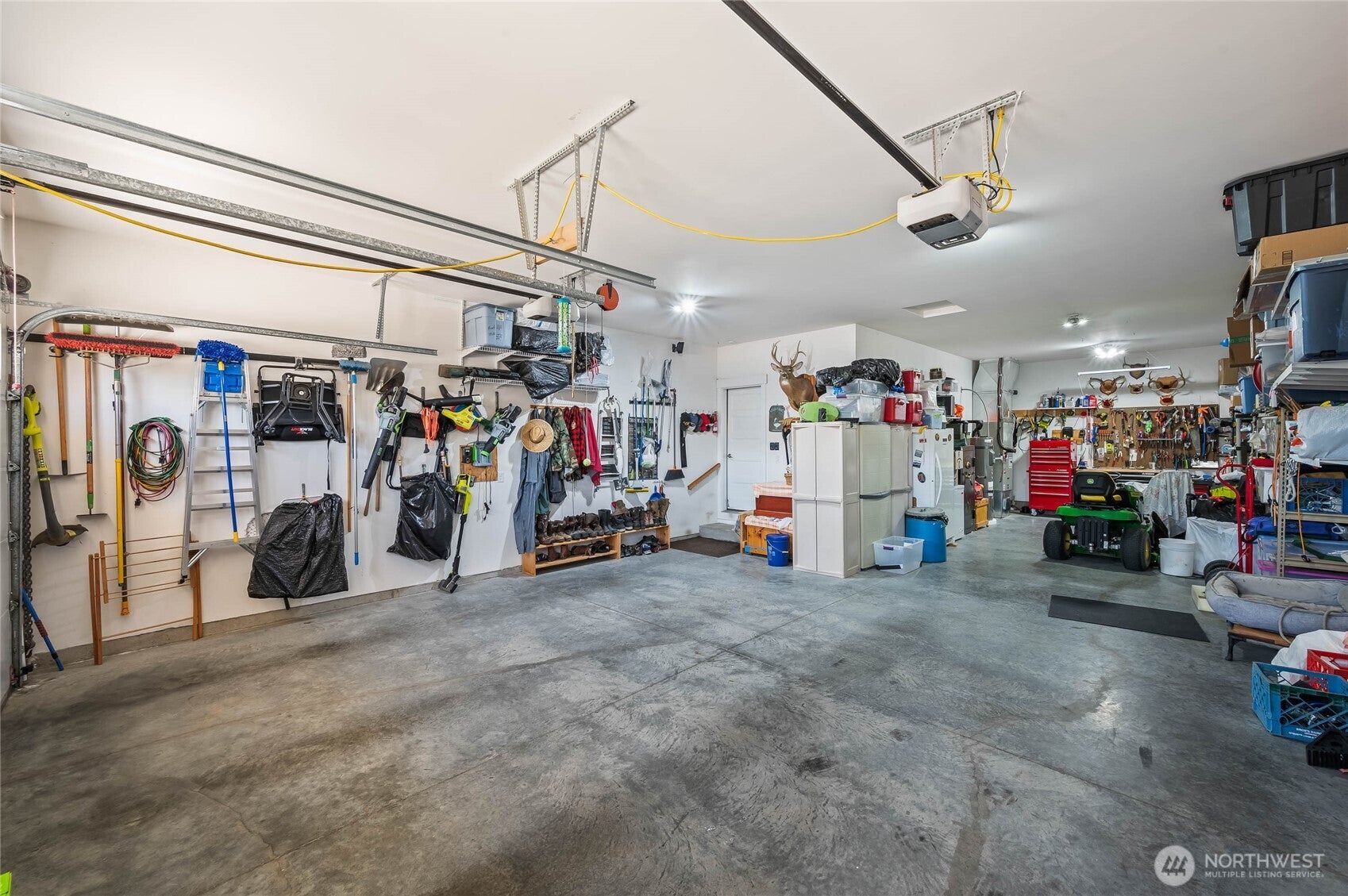 Wenatchee, Washington, 98801, United States, 3 Bedrooms Bedrooms, ,2 BathroomsBathrooms,Residential,For Sale,1892856
