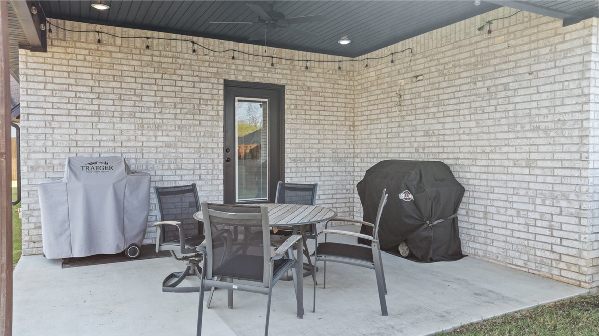 Bentonville, Arkansas, 72713, United States, 4 Bedrooms Bedrooms, ,3 BathroomsBathrooms,Residential,For Sale,1989403