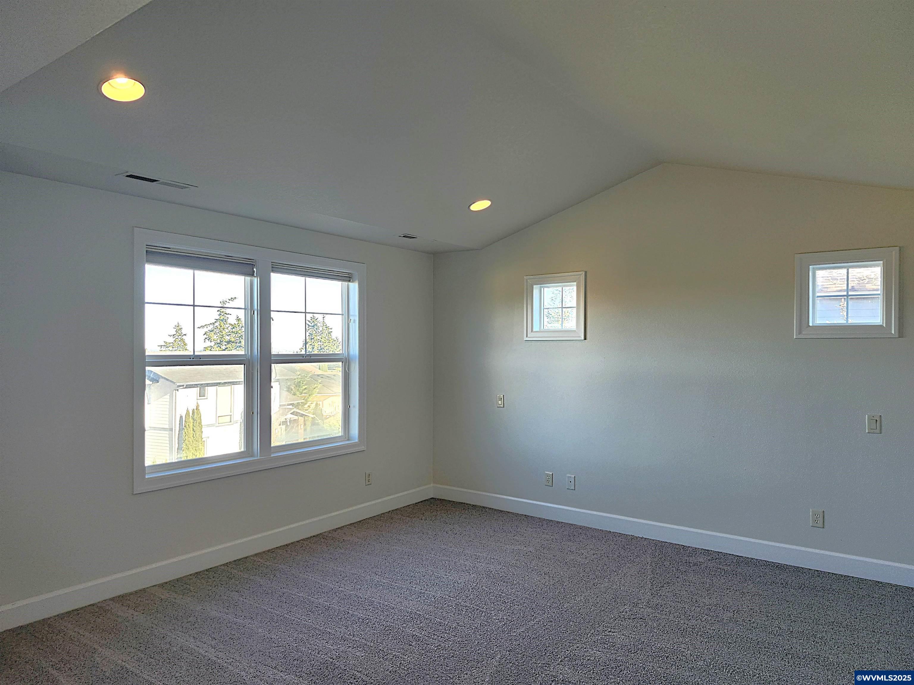 Salem, Oregon, 97304, United States, 4 Bedrooms Bedrooms, ,3 BathroomsBathrooms,Residential,For Sale,1840463