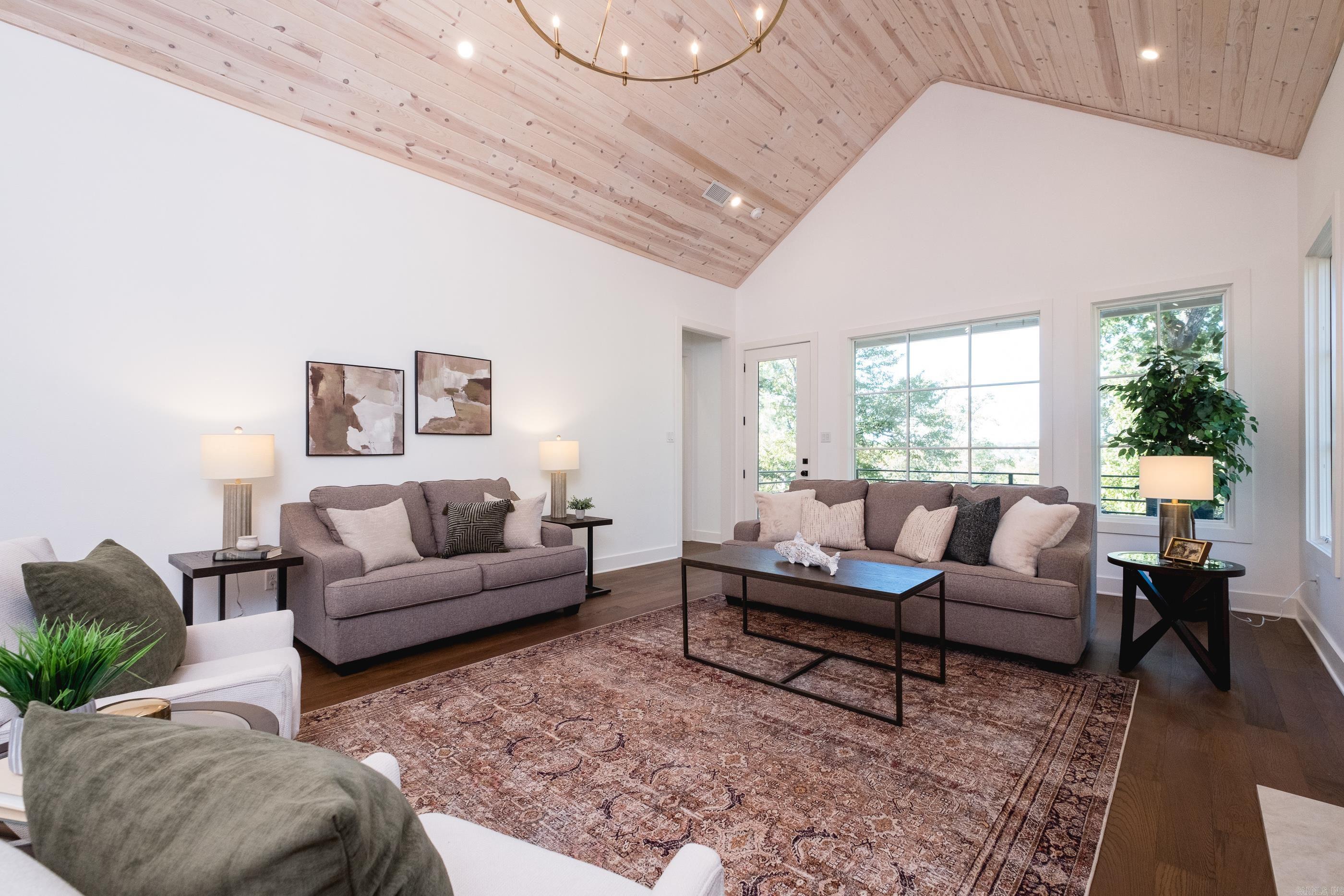 Little Rock, Arkansas, 72207, United States, 4 Bedrooms Bedrooms, ,4 BathroomsBathrooms,Residential,For Sale,1987623