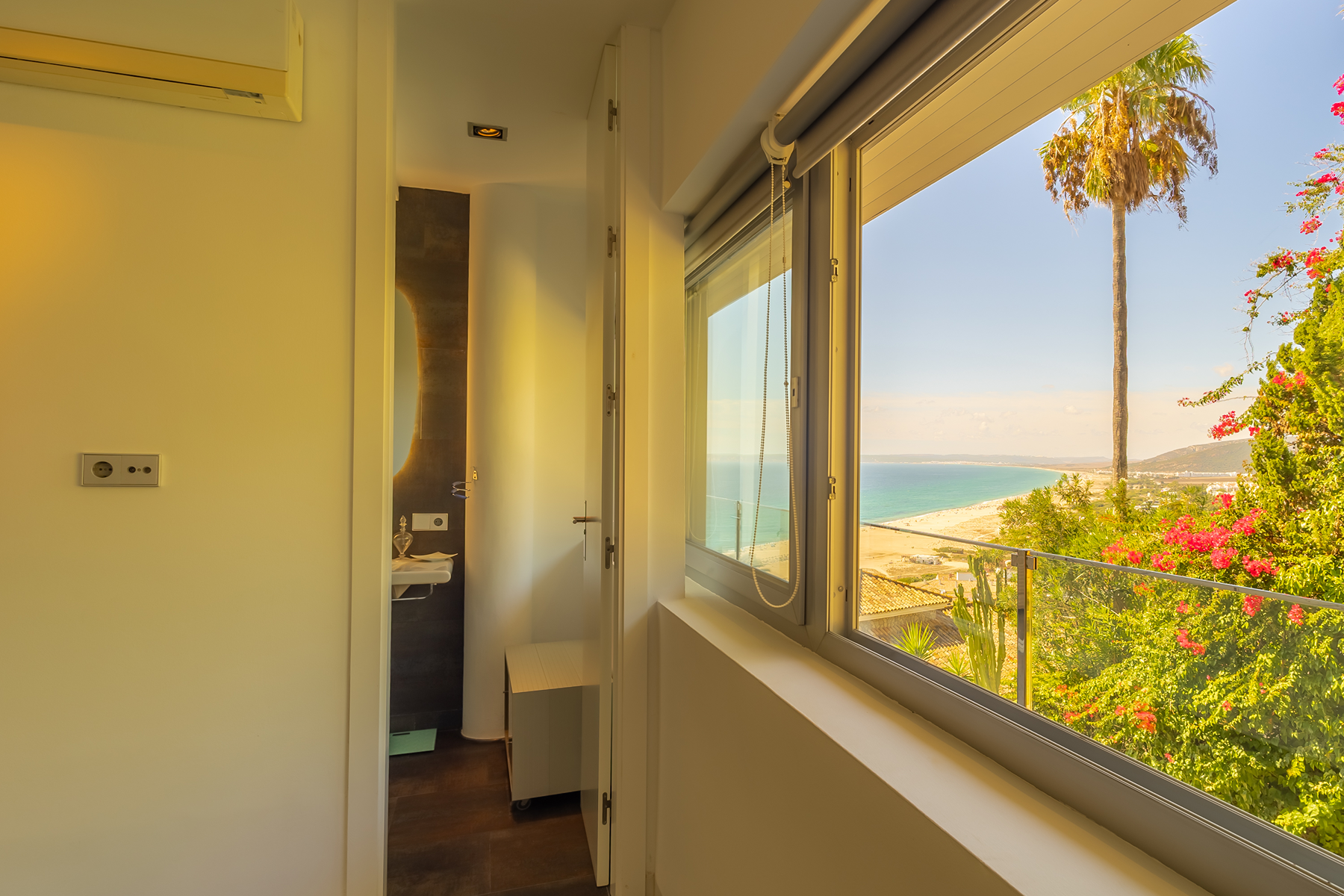  Contemporary beachfront residence in Atlanterra - 物件實景