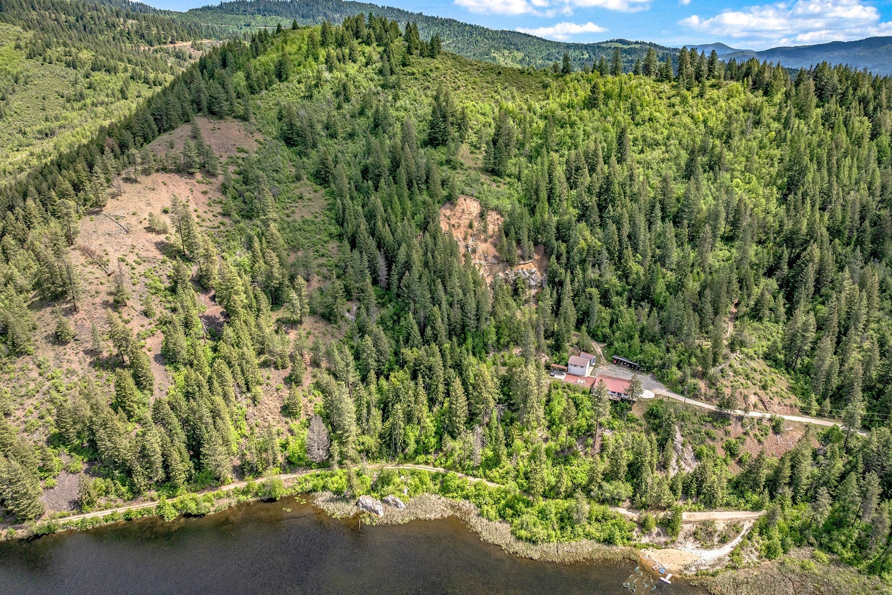  Lake Retreat on Private Acreage - 物件實景