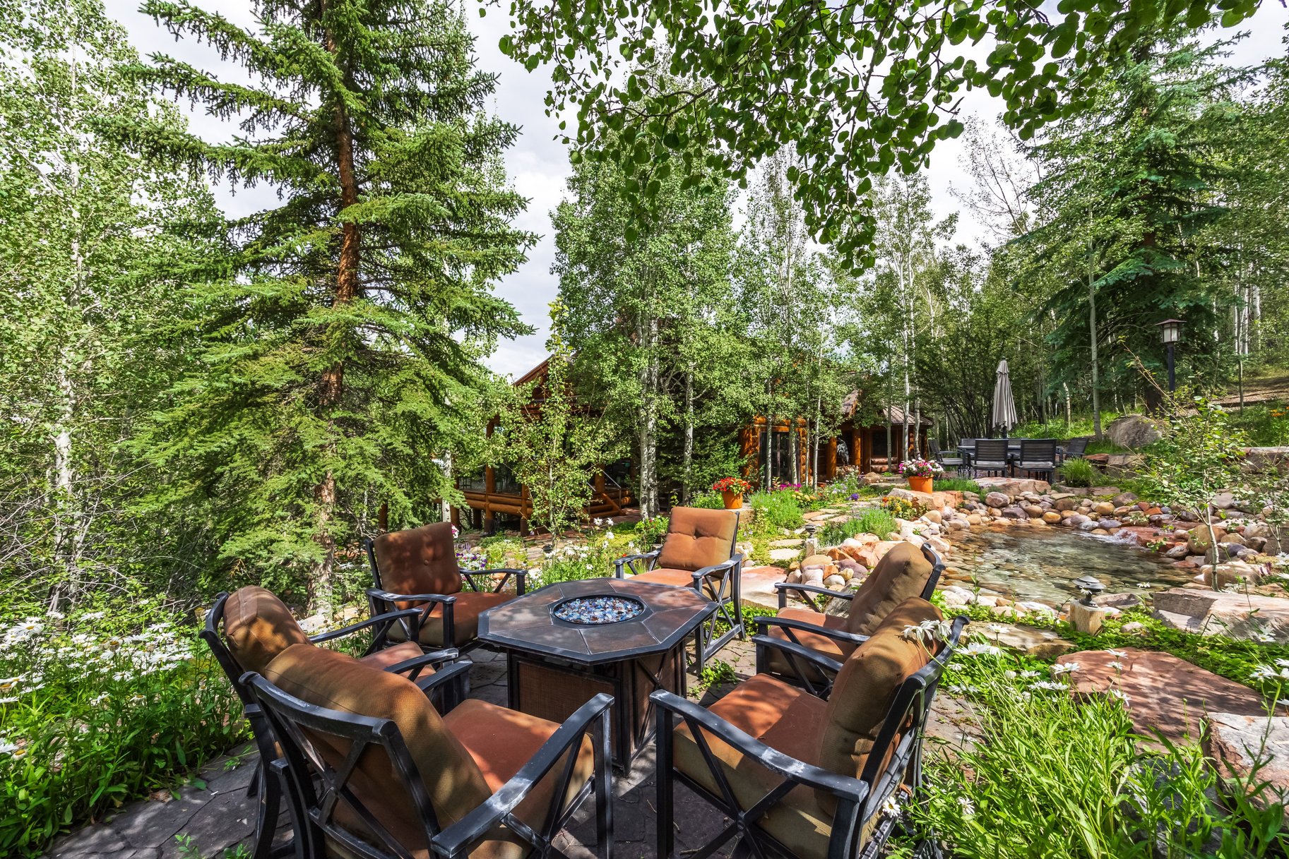  33 ACRE SOULFUL PARK CITY ESTATE WITH GRAND HOME AND GUEST HOUSE - 物件實景