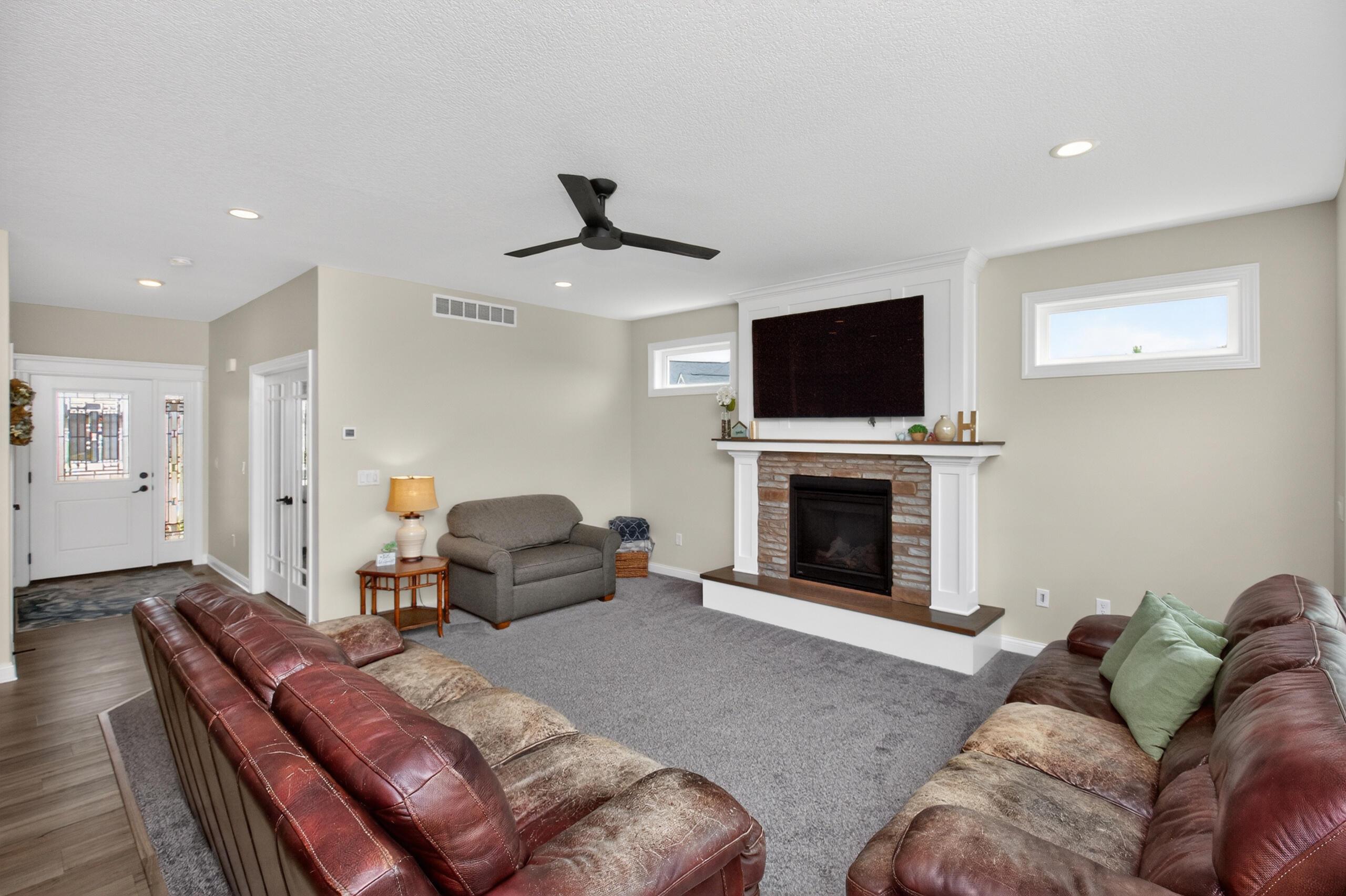 Ames, Iowa, 50014, United States, 4 Bedrooms Bedrooms, ,3 BathroomsBathrooms,Residential,For Sale,2049090