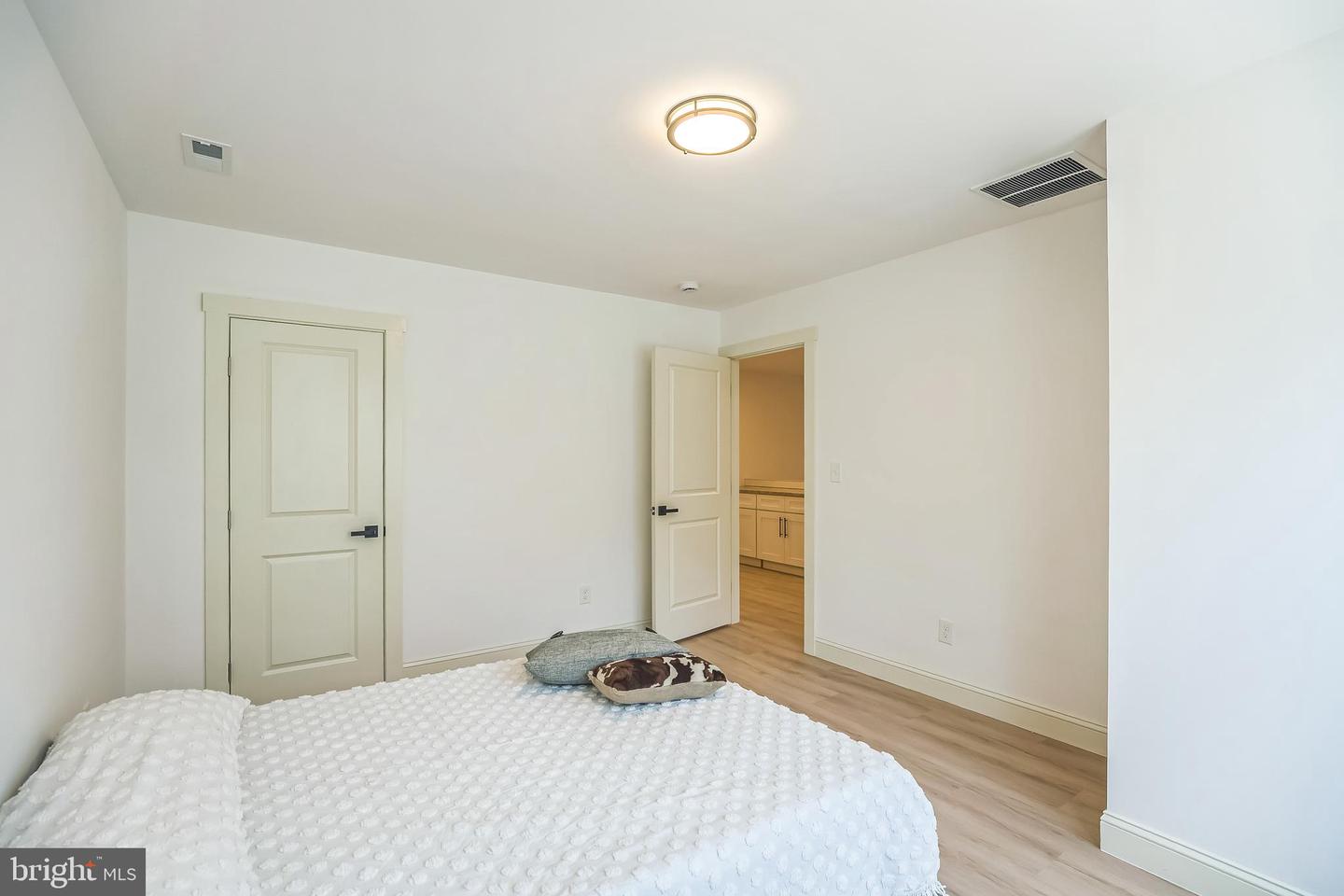 Collingswood, New Jersey, 08107, United States, 3 Bedrooms Bedrooms, ,4 BathroomsBathrooms,Residential,For Sale,1984661