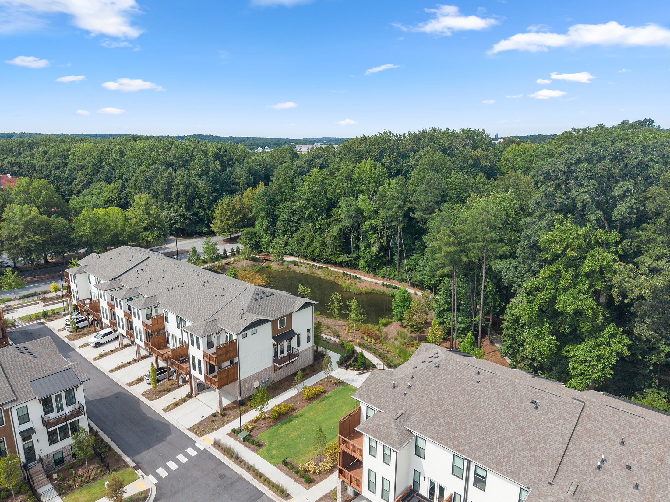  Welcome to One of the Most Desirable Locations and Homes in Upscale Ecco Park - 物件實景