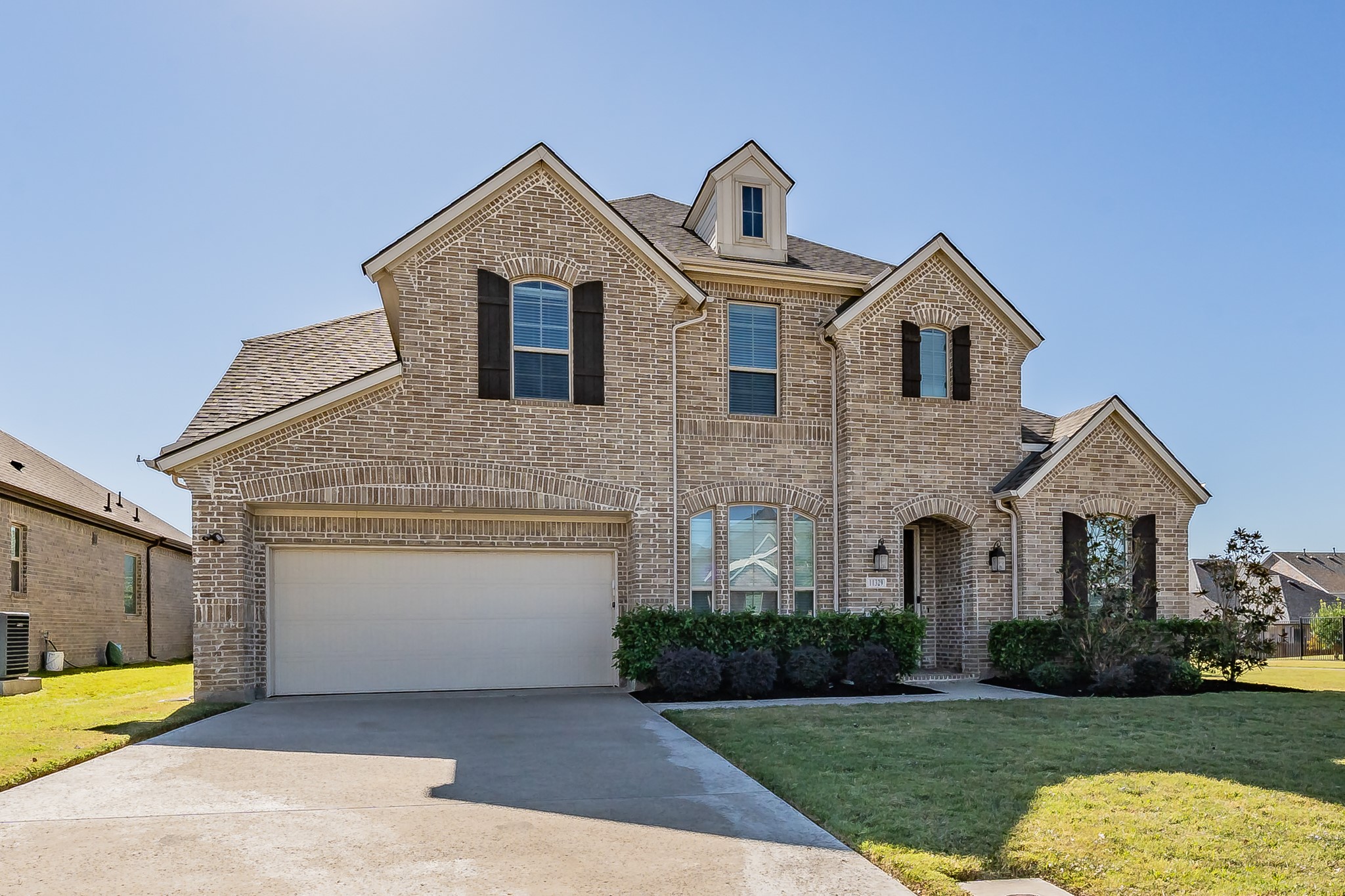 Flower Mound, Texas, 76262, United States, 5 Bedrooms Bedrooms, ,4 BathroomsBathrooms,Residential,For Sale,1991045