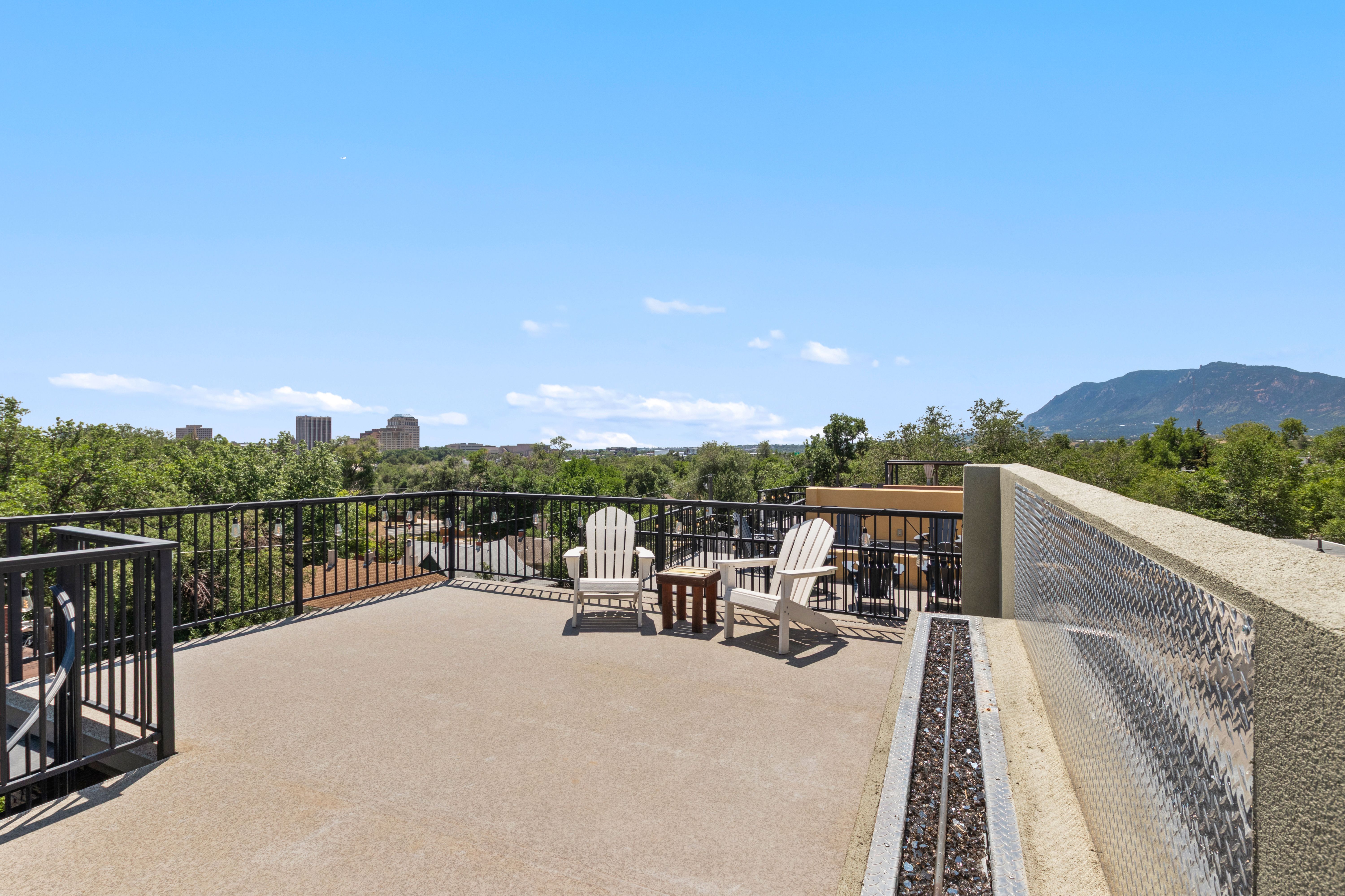 Furnished Modern Townhome - 物件實景