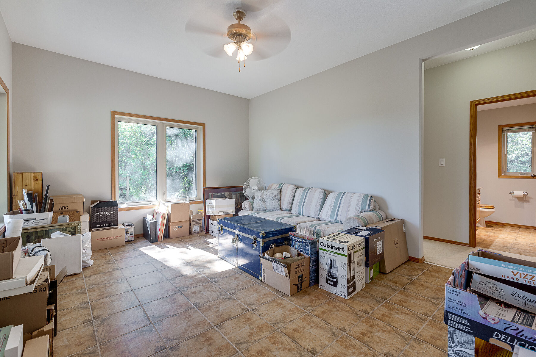  602 Pheasant Close - 物件實景