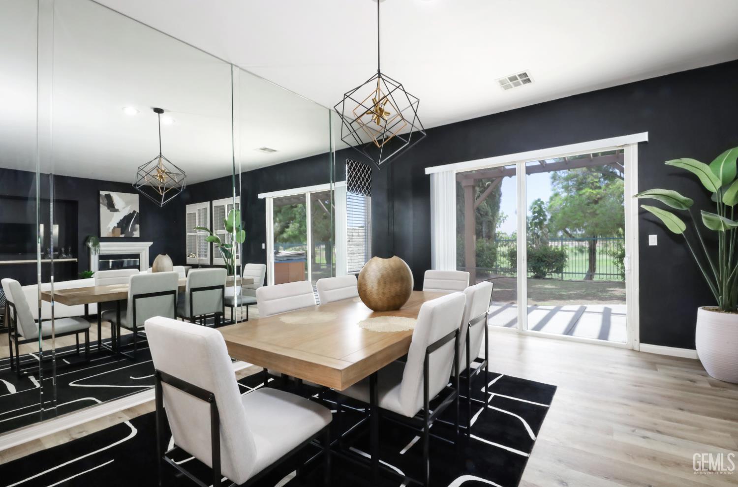 Bakersfield, California, 93312, United States, 3 Bedrooms Bedrooms, ,2 BathroomsBathrooms,Residential,For Sale,1987414