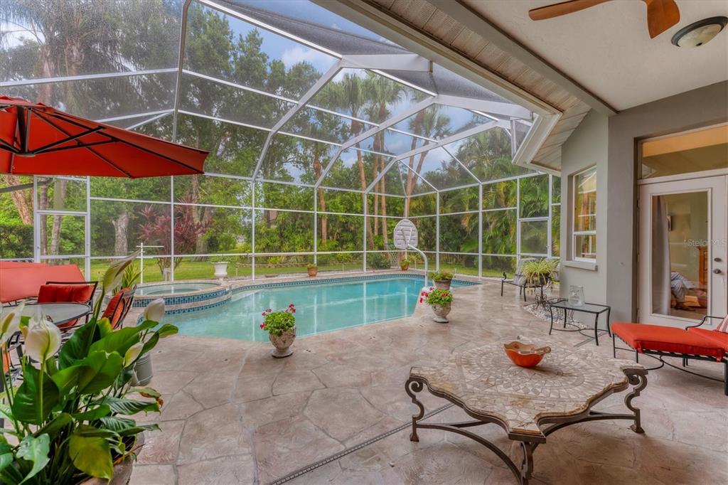 Sarasota, Florida, 34233, United States, 4 Bedrooms Bedrooms, ,4 BathroomsBathrooms,Residential,For Sale,1891764