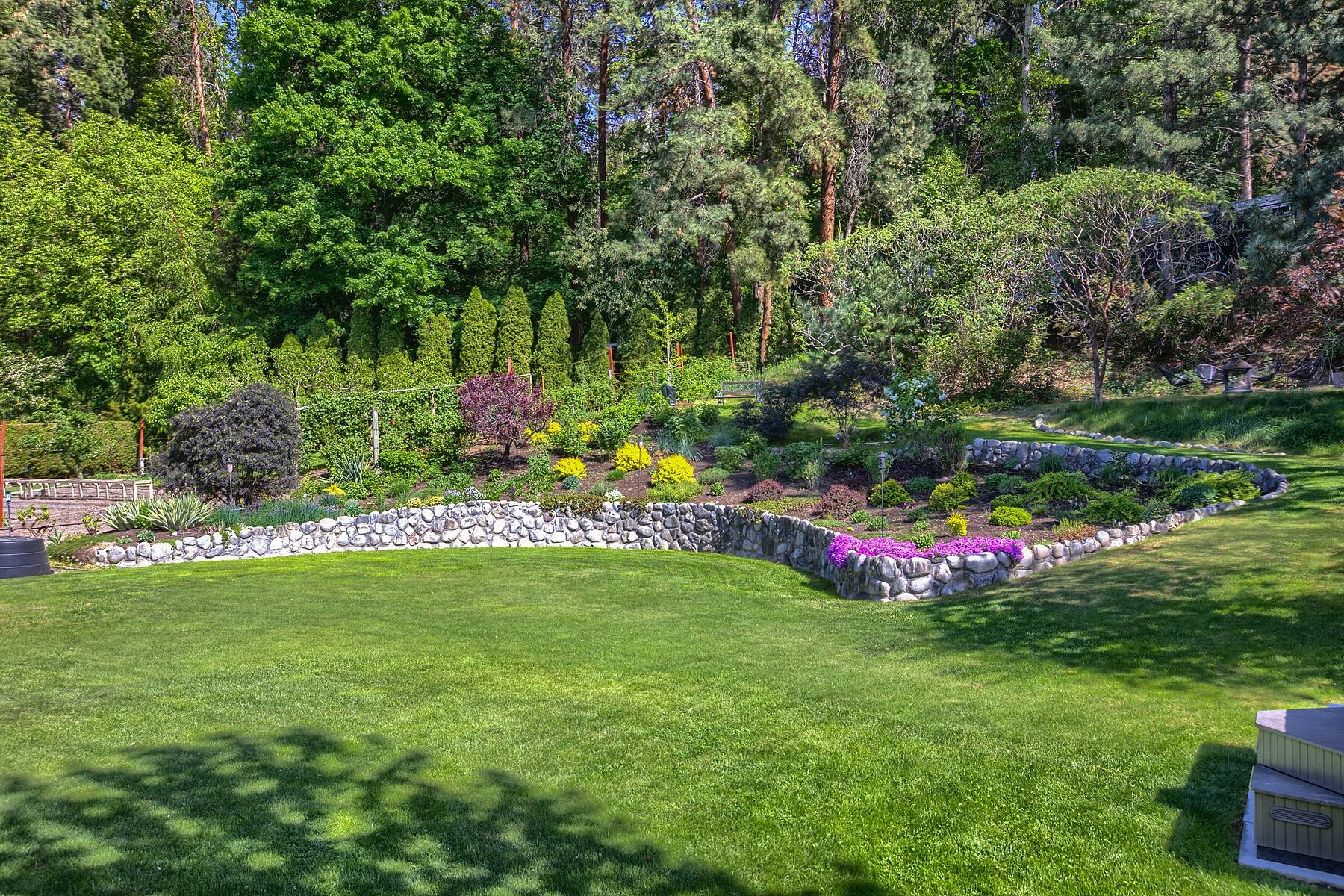  Stunning Home in East Kelowna - 物件實景