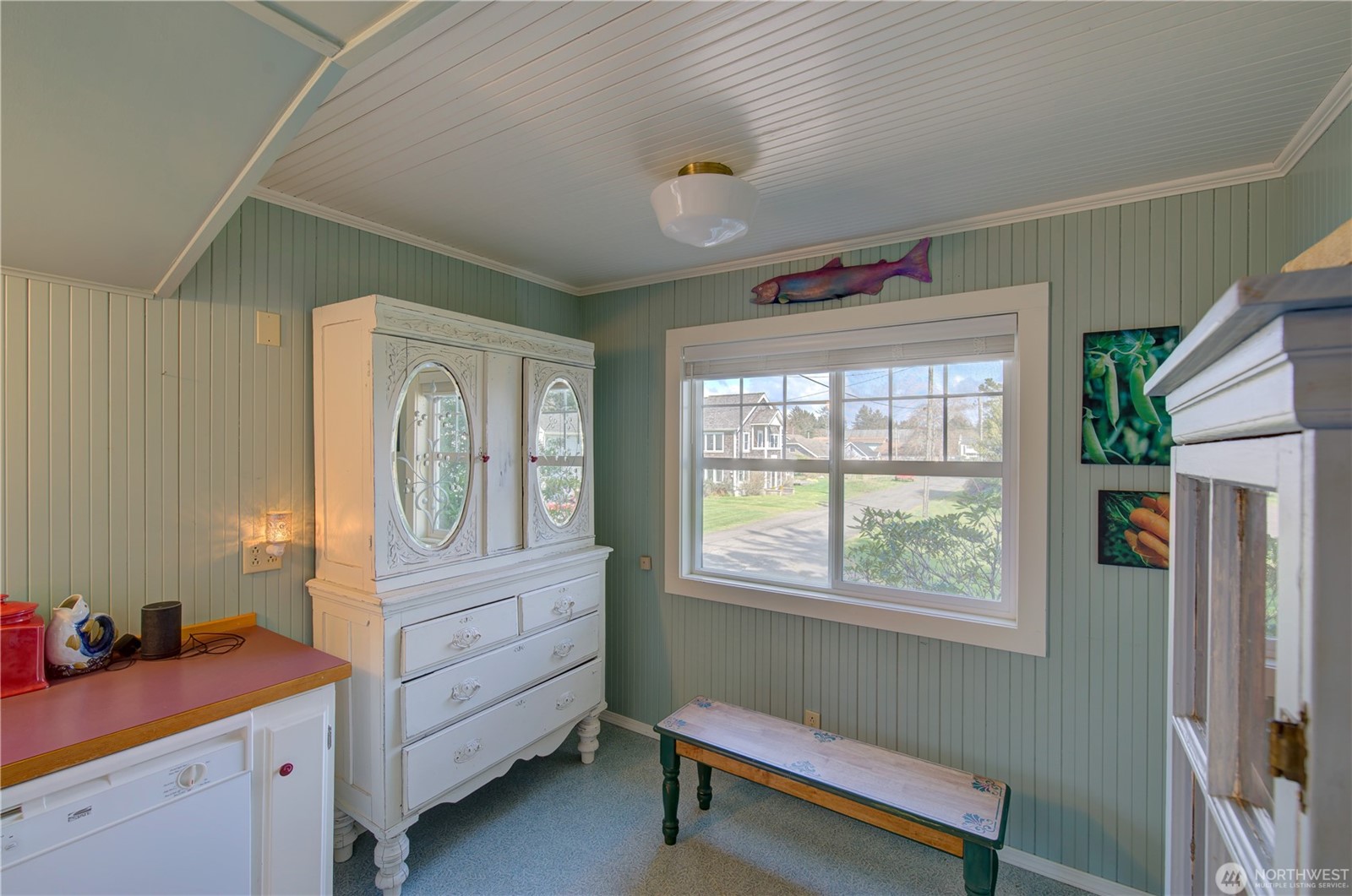 Seaview, Washington, 98644, United States, 4 Bedrooms Bedrooms, ,1 BathroomBathrooms,Residential,For Sale,1922950