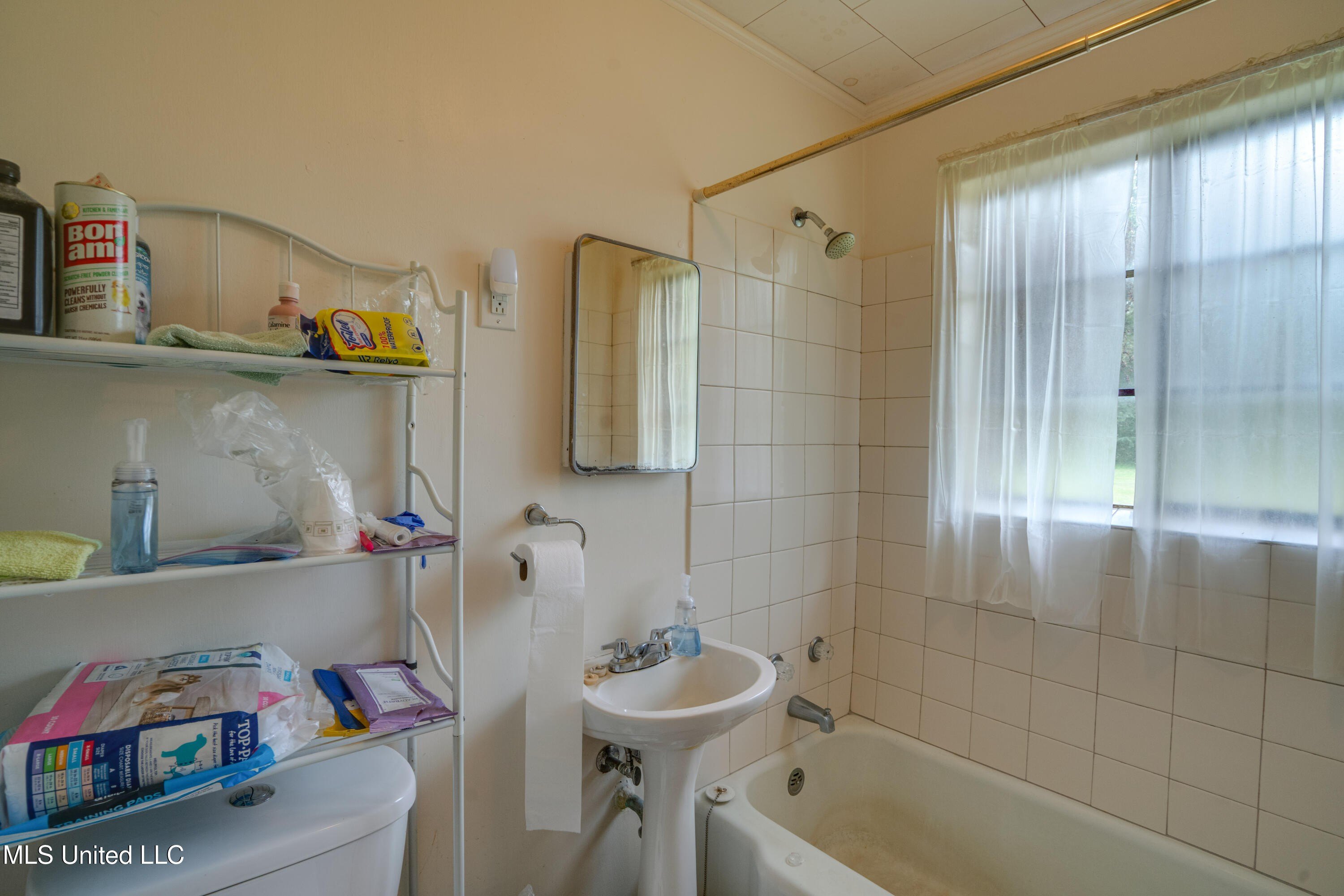 Gulfport, Mississippi, 39503, United States, ,Residential,For Sale,1916429