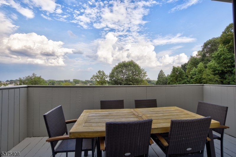 Clifton City, New Jersey, 07013-4019, United States, 2 Bedrooms Bedrooms, ,3 BathroomsBathrooms,Residential,For Sale,1920450