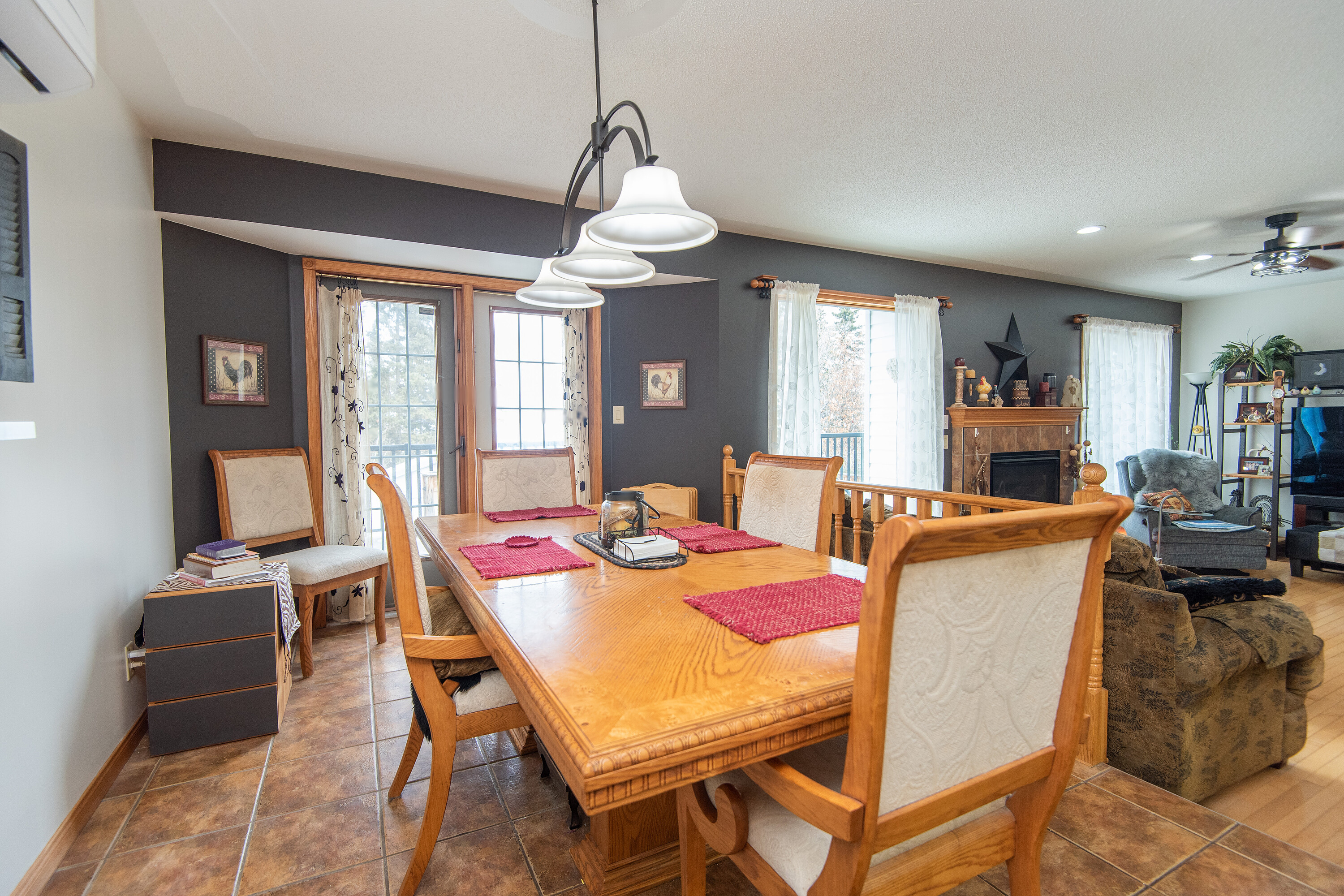  Rural Lacombe County, North - 物件實景