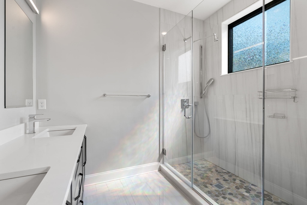 Boston, Massachusetts, 02135, United States, 2 Bedrooms Bedrooms, ,2 BathroomsBathrooms,Residential,For Sale,1940809
