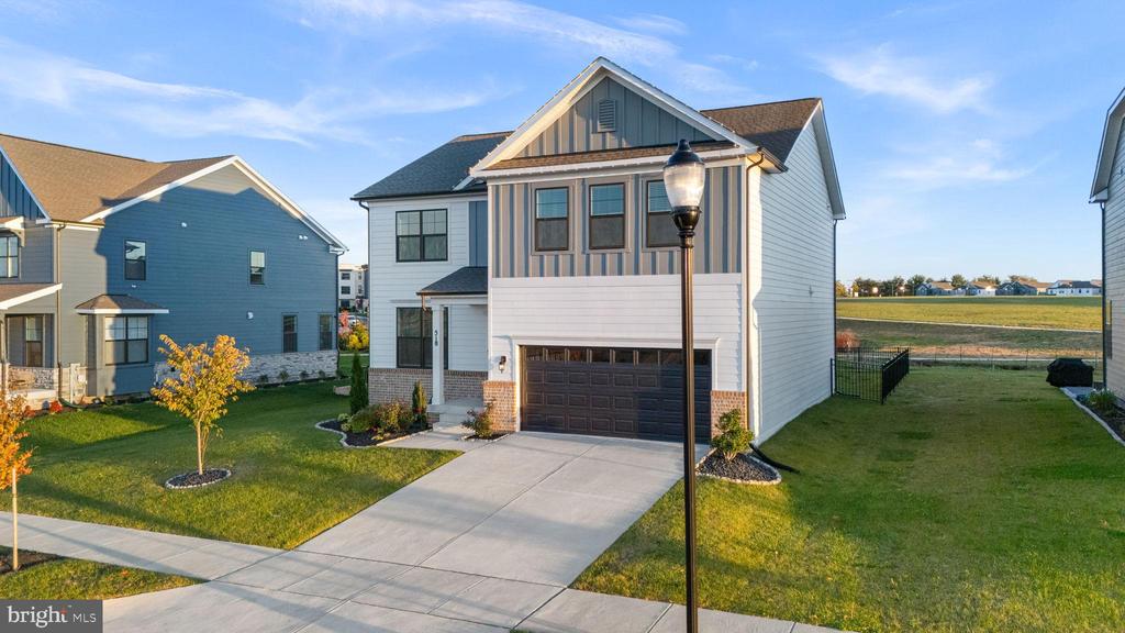 Frederick, Maryland, 21701, United States, 5 Bedrooms Bedrooms, ,4 BathroomsBathrooms,Residential,For Sale,1987107