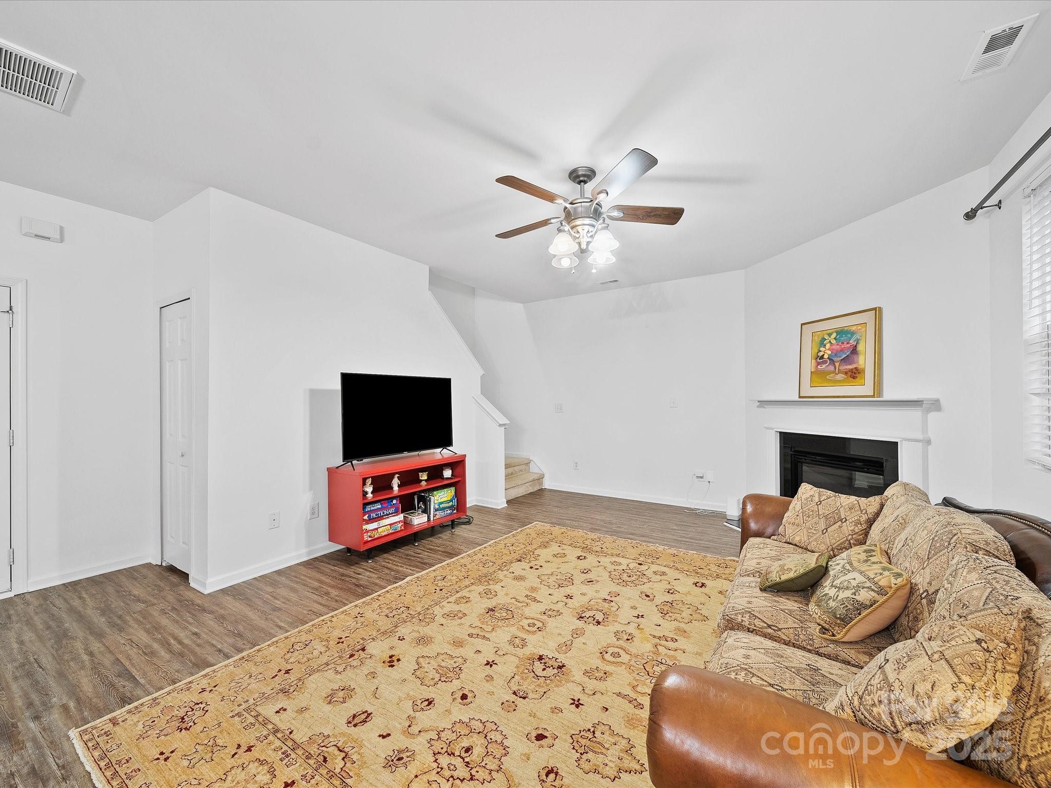 Matthews, North Carolina, 28105, United States, 4 Bedrooms Bedrooms, ,3 BathroomsBathrooms,Residential,For Sale,1865388