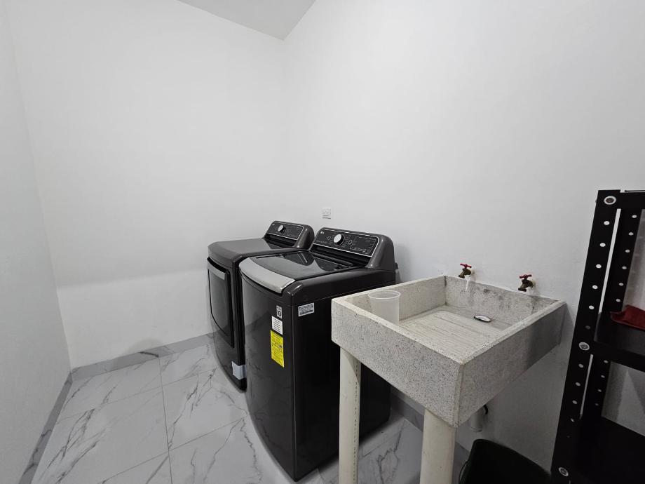 PASEO DEL CICLON, Torreón, Coahuila de Zaragoza, 27258, Mexico, 3 Bedrooms Bedrooms, ,3 BathroomsBathrooms,Residential,For Sale,PASEO DEL CICLON,1235284