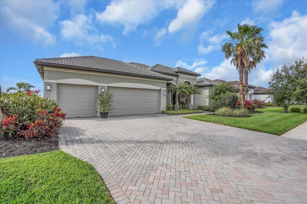 Bradenton, Florida, 34212, United States, 3 Bedrooms Bedrooms, ,3 BathroomsBathrooms,Residential,For Sale,1759767