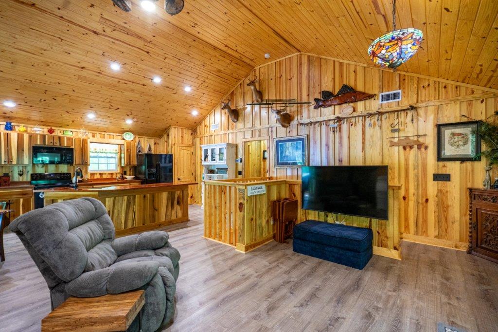 LaGrange, Georgia, 30240, United States, 2 Bedrooms Bedrooms, ,2 BathroomsBathrooms,Residential,For Sale,1865221