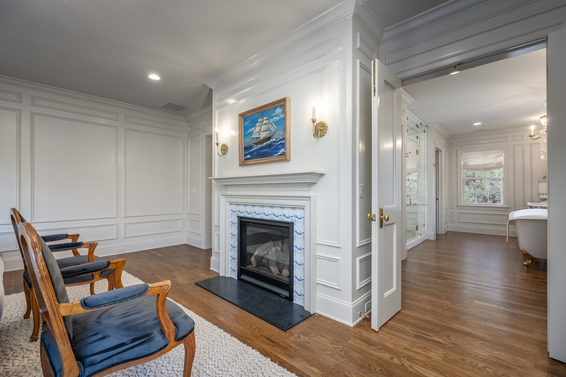  Timeless Colonial Charm Meets Refined Modern Luxury In This Storybook Retreat - 物件實景