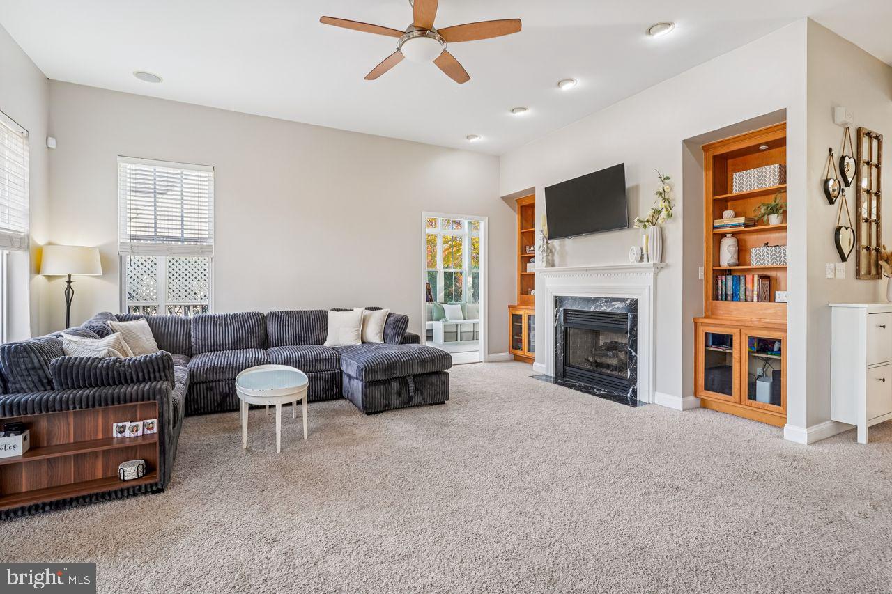 Warrenton, Virginia, 20187, United States, 4 Bedrooms Bedrooms, ,4 BathroomsBathrooms,Residential,For Sale,1989713