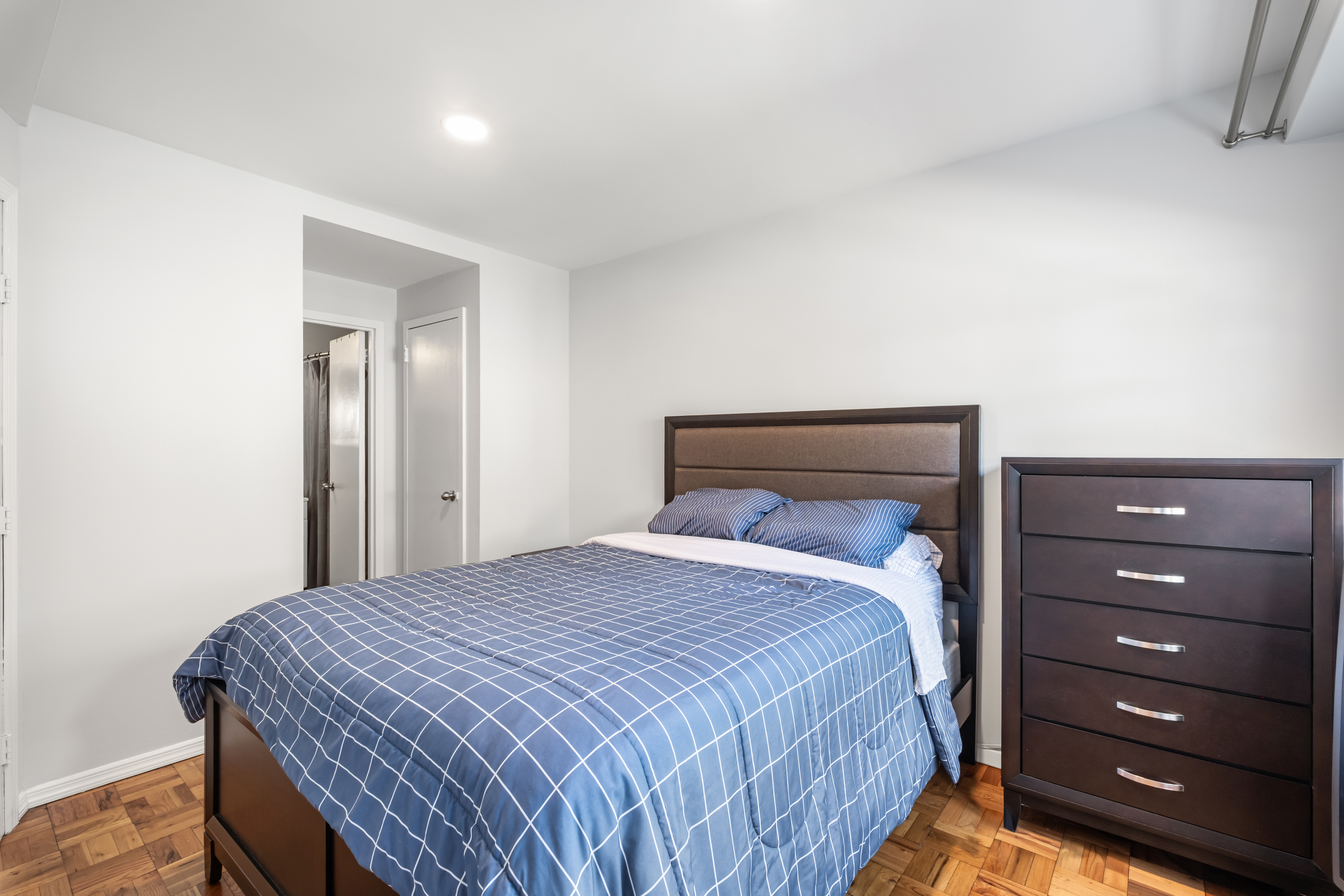  Located in the heart of White Plains. - 物件實景