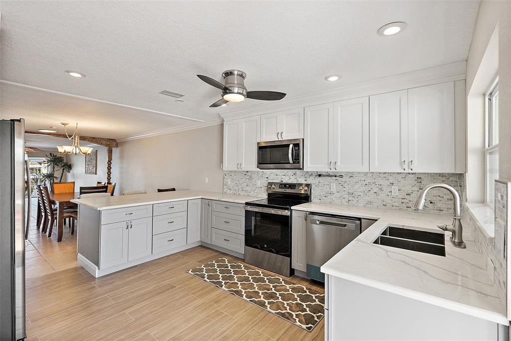 St Petersburg, Florida, 33708, United States, 2 Bedrooms Bedrooms, ,2 BathroomsBathrooms,Residential,For Sale,1963095