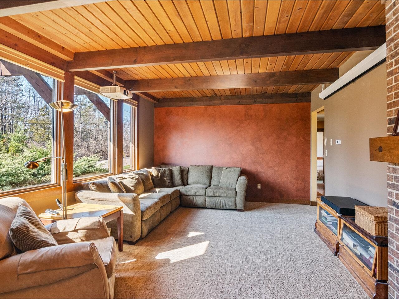 Burlington, Vermont, 05401, United States, 2 Bedrooms Bedrooms, ,3 BathroomsBathrooms,Residential,For Sale,1883018