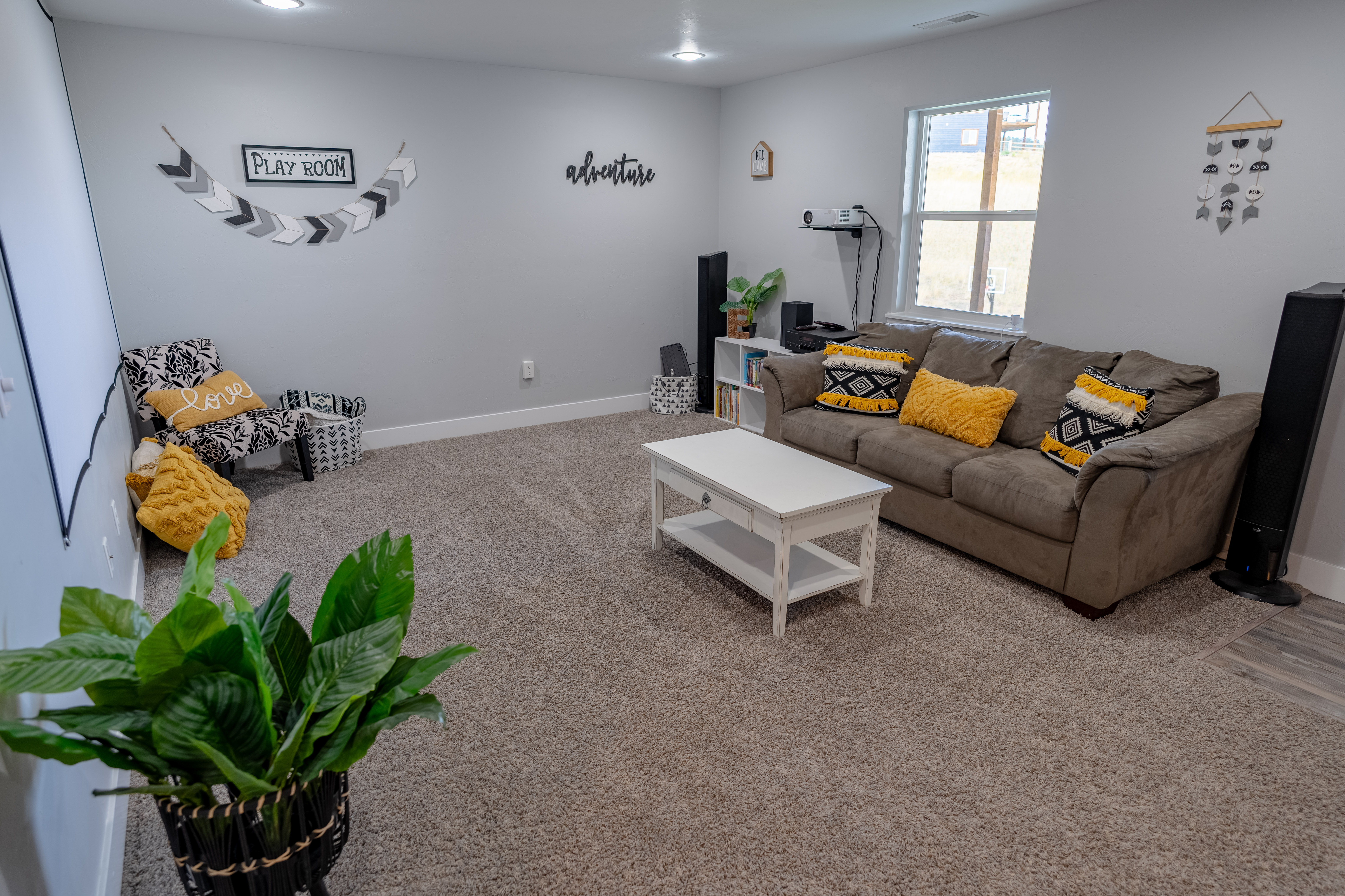 Montana City, Montana, 59634, United States, 8 Bedrooms Bedrooms, ,5 BathroomsBathrooms,Residential,For Sale,1977142