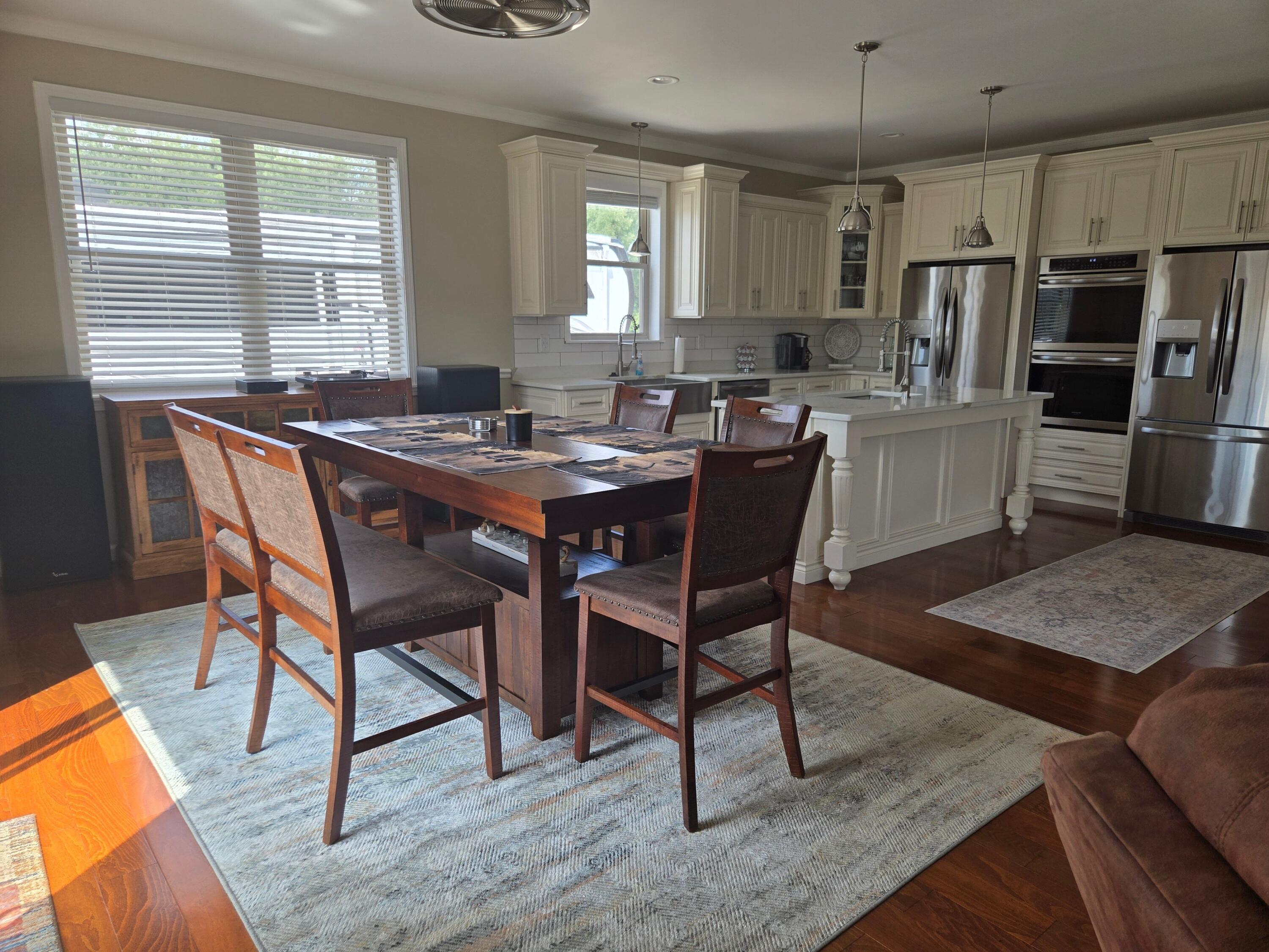 Belleville, Michigan, 48111, United States, 5 Bedrooms Bedrooms, ,5 BathroomsBathrooms,Residential,For Sale,1976520