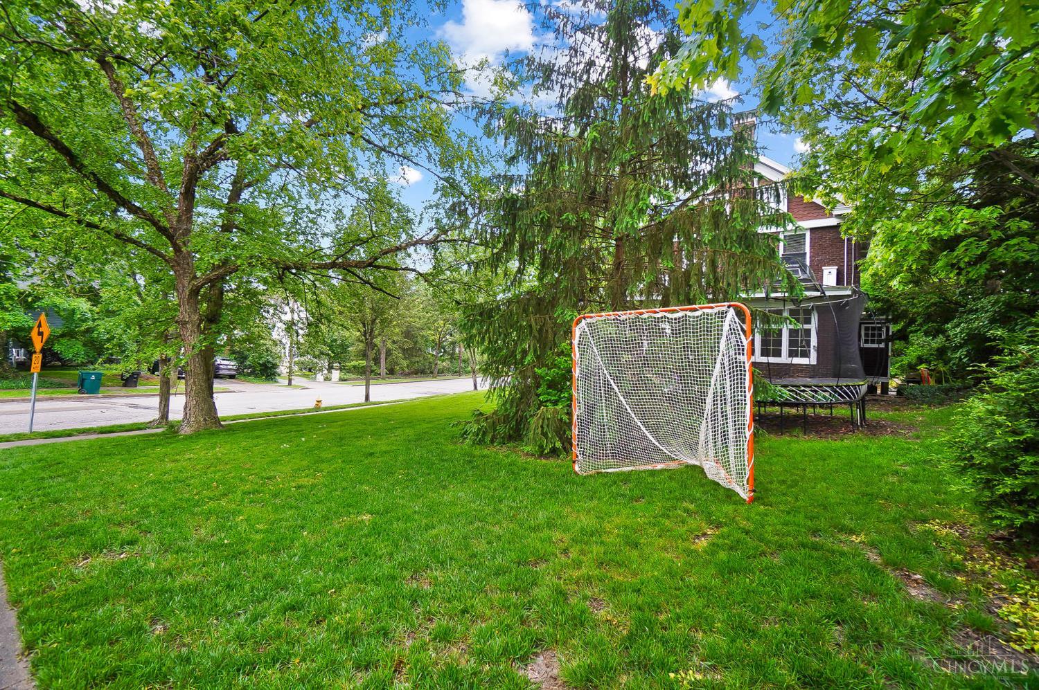 Cincinnati, Ohio, 45208, United States, 5 Bedrooms Bedrooms, ,5 BathroomsBathrooms,Residential,For Sale,1890144