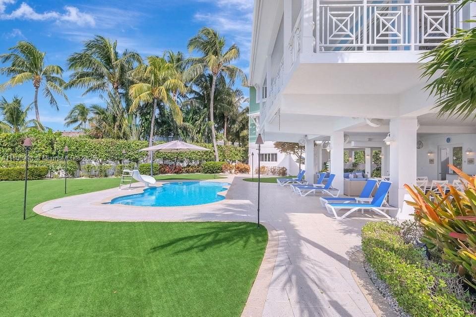 Islamorada, Florida, 33036, United States, 8 Bedrooms Bedrooms, ,10 BathroomsBathrooms,Residential,For Sale,1807381