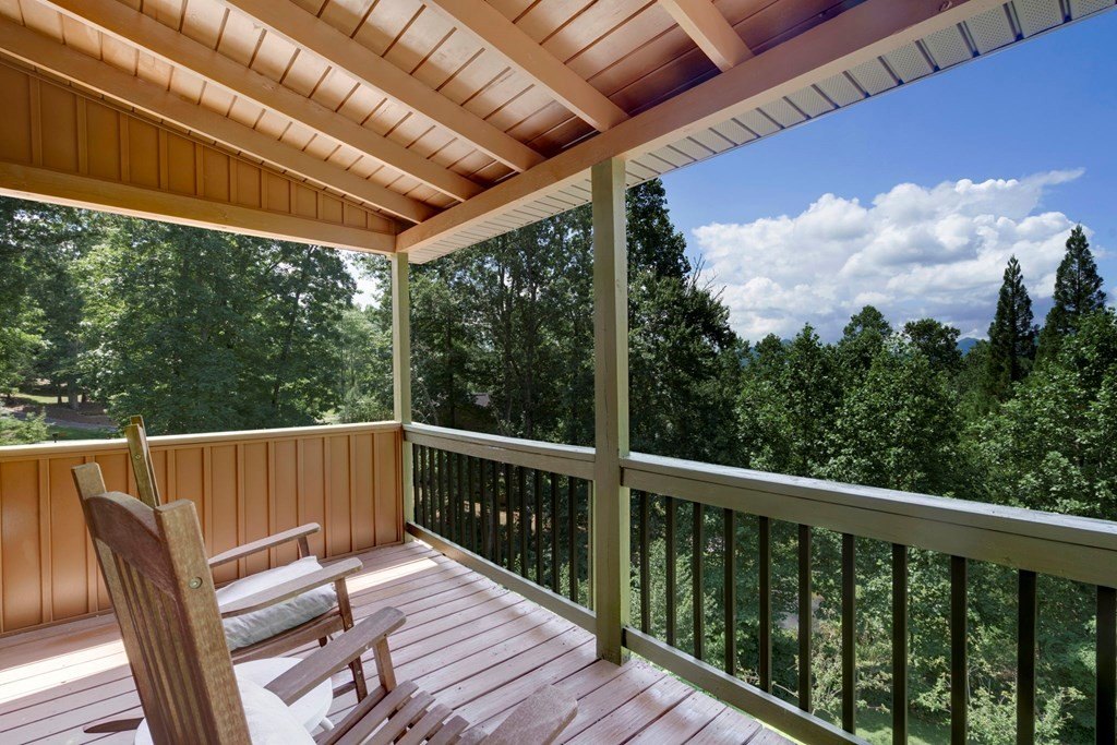 Hiawassee, Georgia, 30546, United States, 2 Bedrooms Bedrooms, ,3 BathroomsBathrooms,Residential,For Sale,1920293