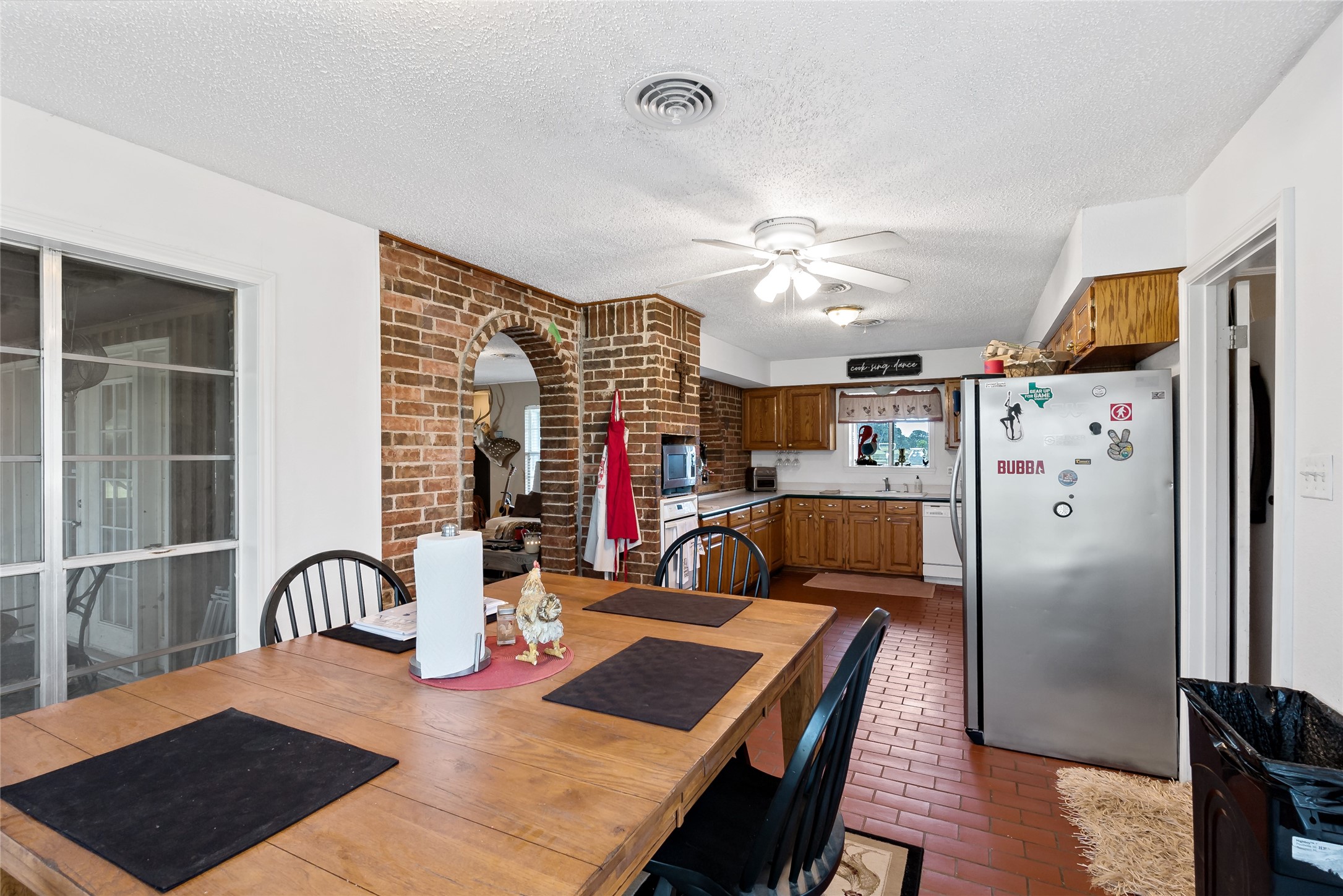 Bryan, Texas, 77808, United States, 3 Bedrooms Bedrooms, ,3 BathroomsBathrooms,Residential,For Sale,1986317