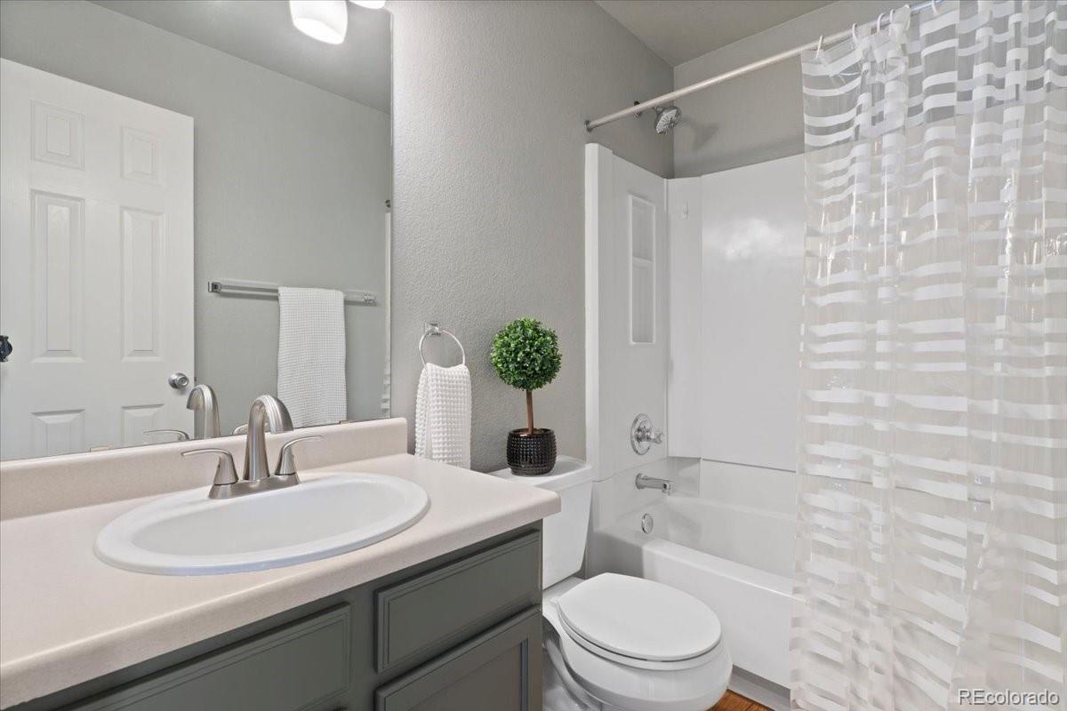 Aurora, Colorado, 80013, United States, 4 Bedrooms Bedrooms, ,3 BathroomsBathrooms,Residential,For Sale,1919696