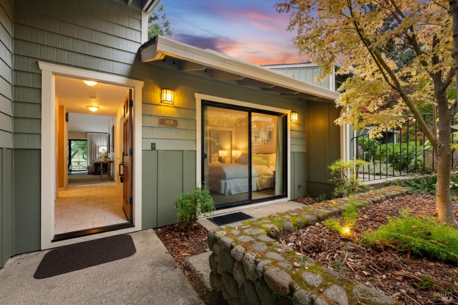 Napa, California, 94558, United States, 3 Bedrooms Bedrooms, ,2 BathroomsBathrooms,Residential,For Sale,1988085