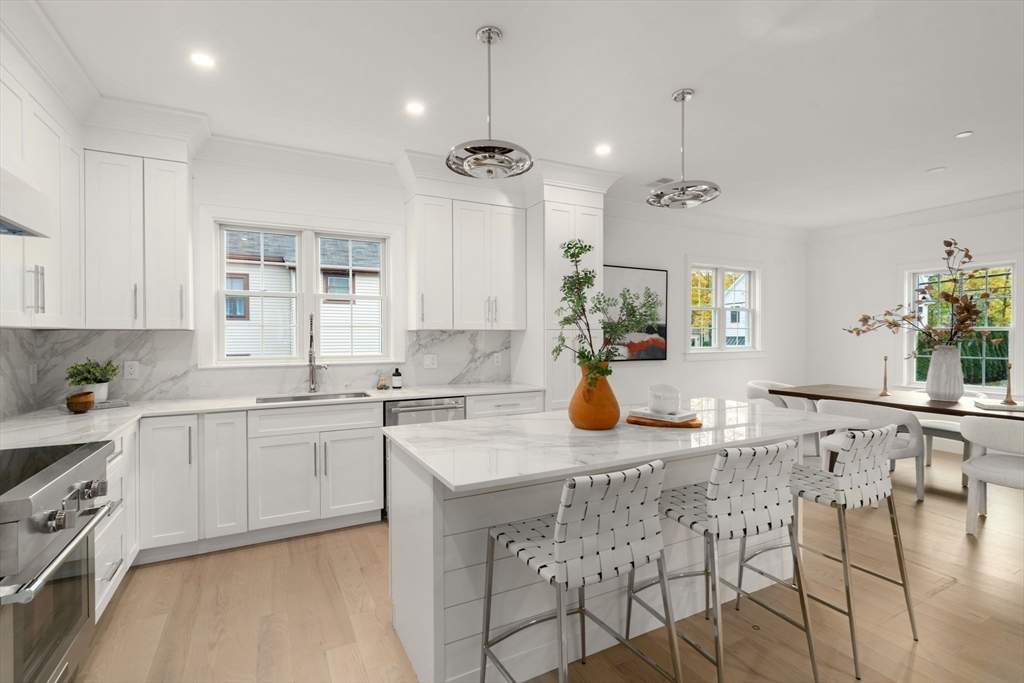 Wellesley, Massachusetts, 02482, United States, 3 Bedrooms Bedrooms, ,4 BathroomsBathrooms,Residential,For Sale,1990974