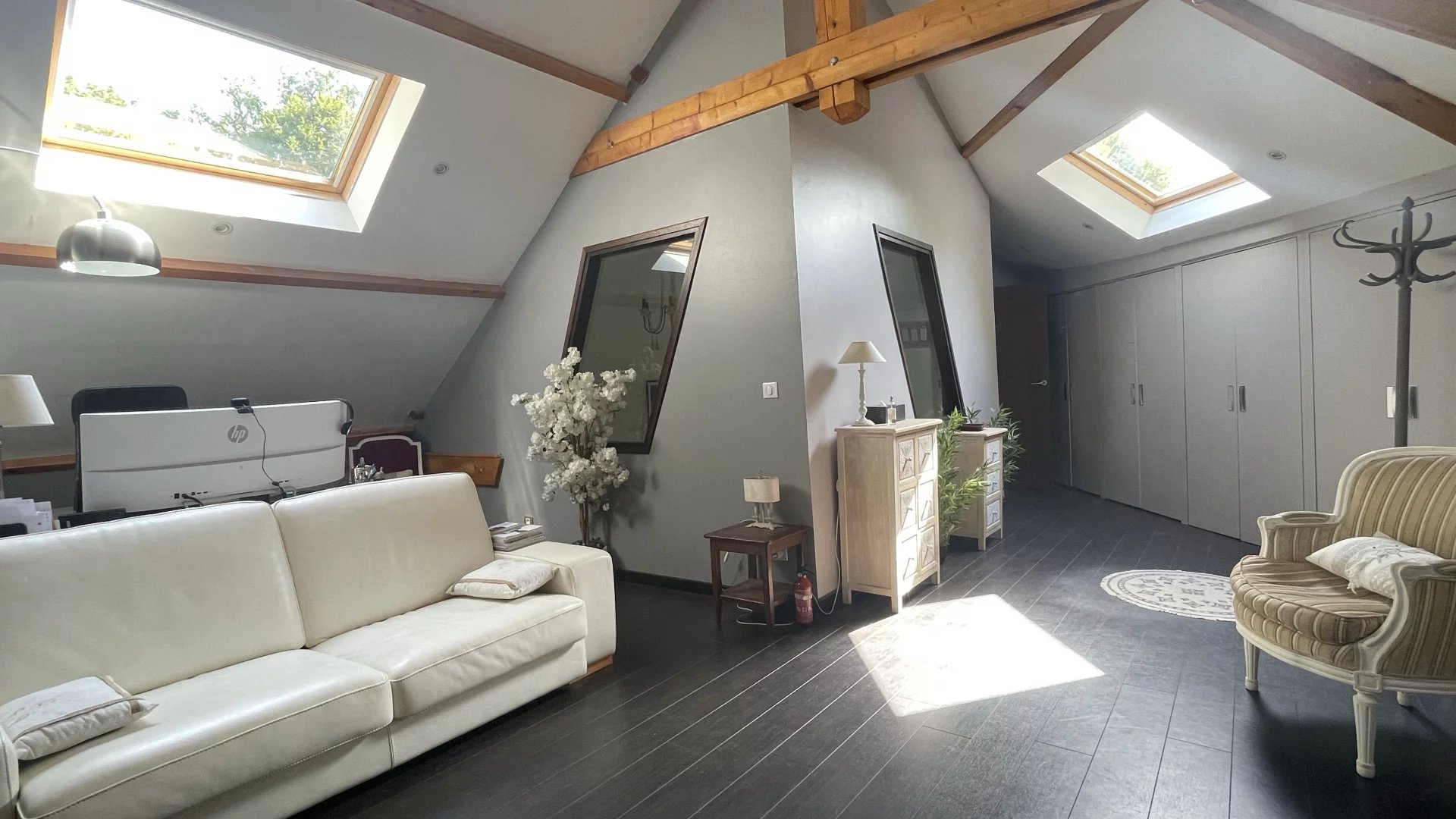 Bois-le-Roi, Île-de-France, 77590, FR, 4 Bedrooms Bedrooms, ,2 BathroomsBathrooms,Residential,For Sale,1986489