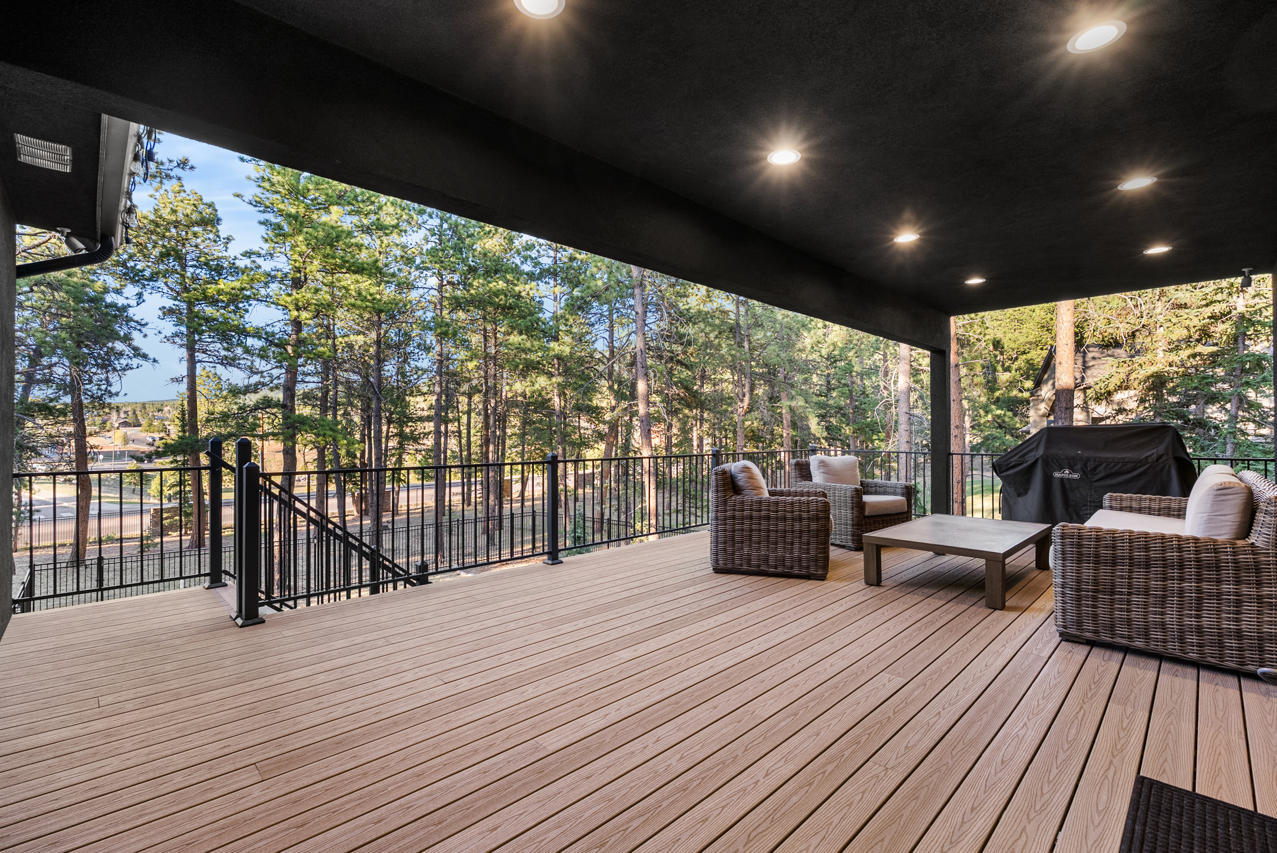  Craftsman Mountain Residence Set Among Ponderosa Pines - 物件實景